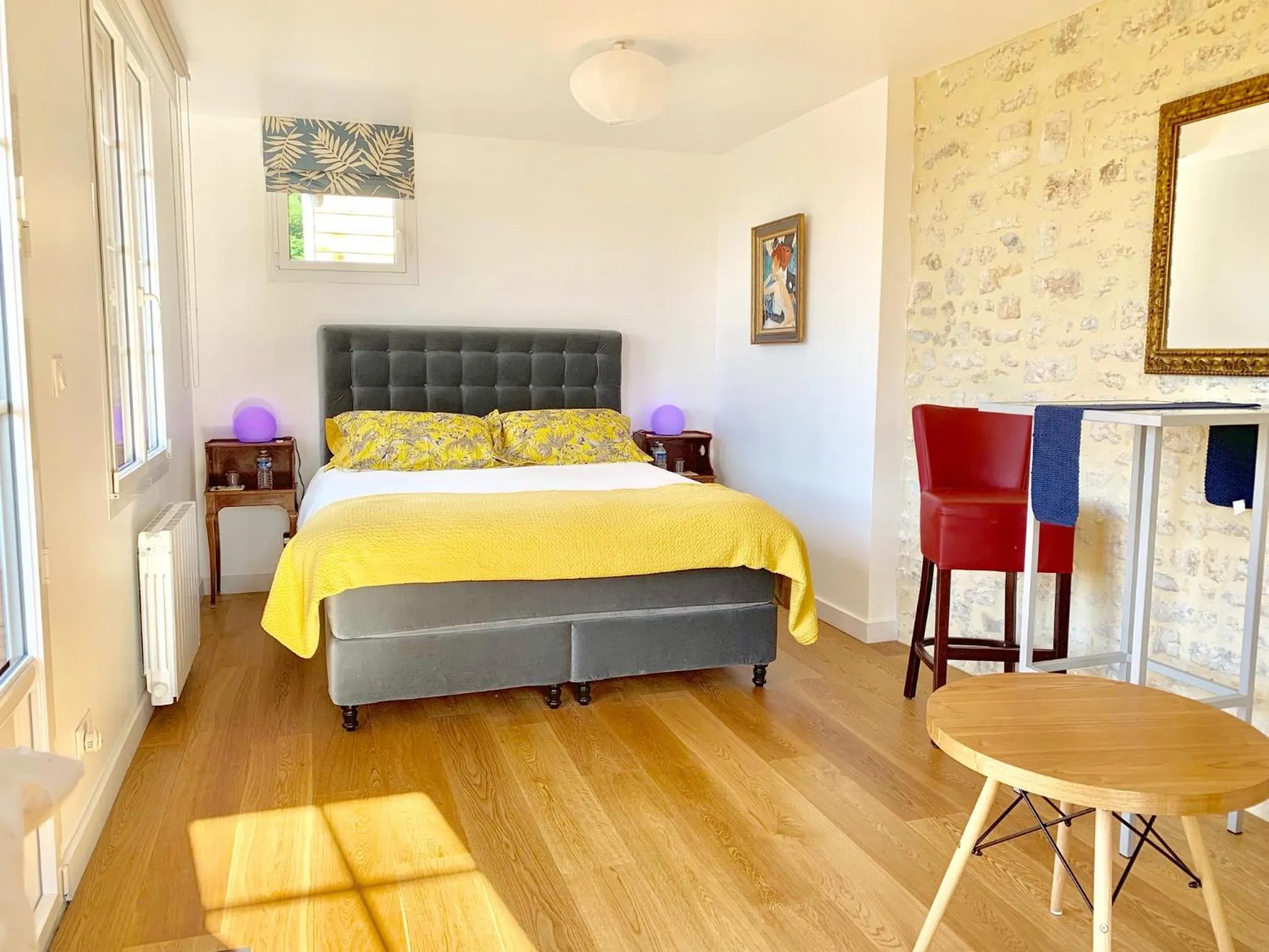 Bed in Villa kahlo Omaha Beach