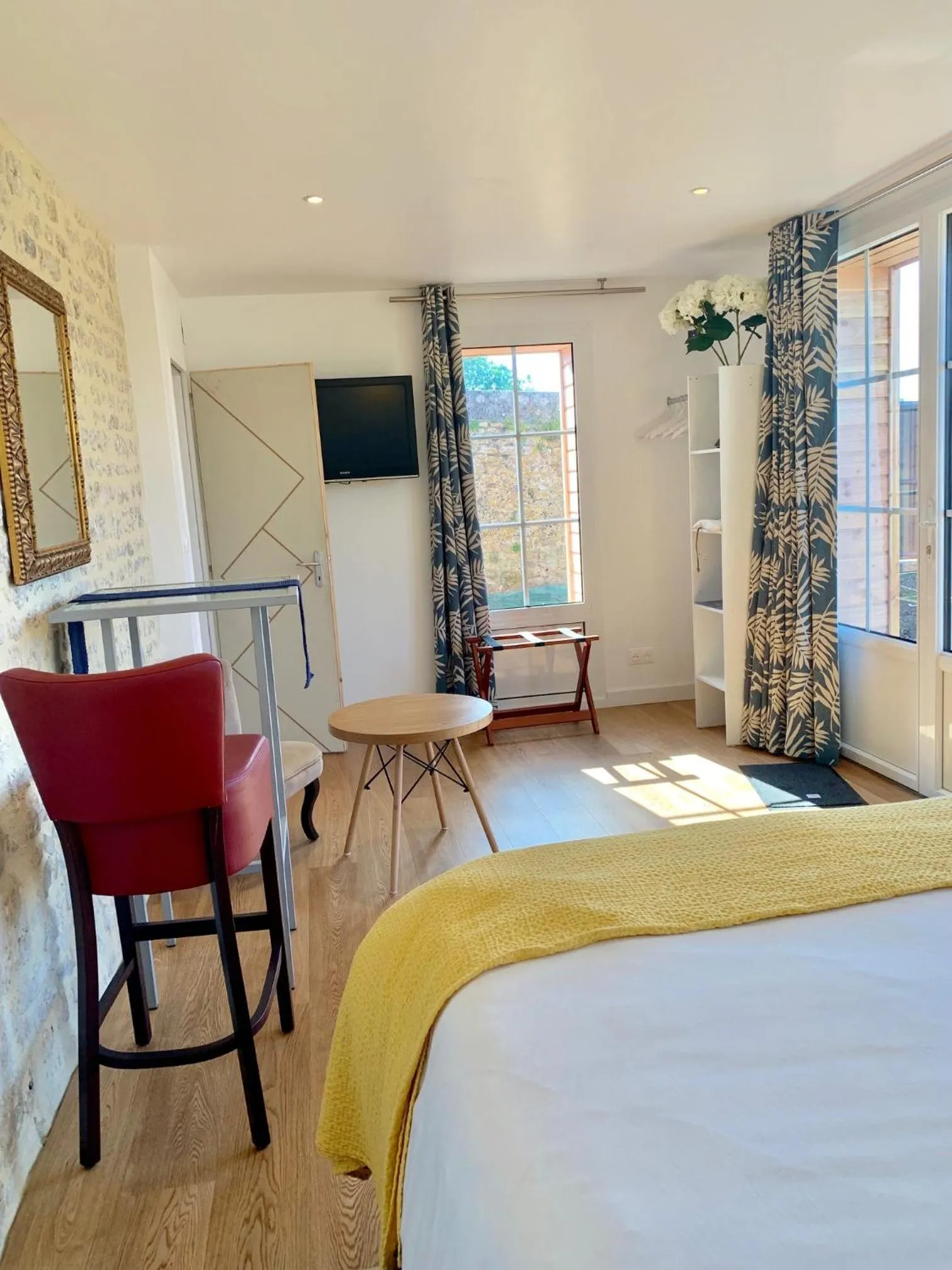 Bed in Villa kahlo Omaha Beach