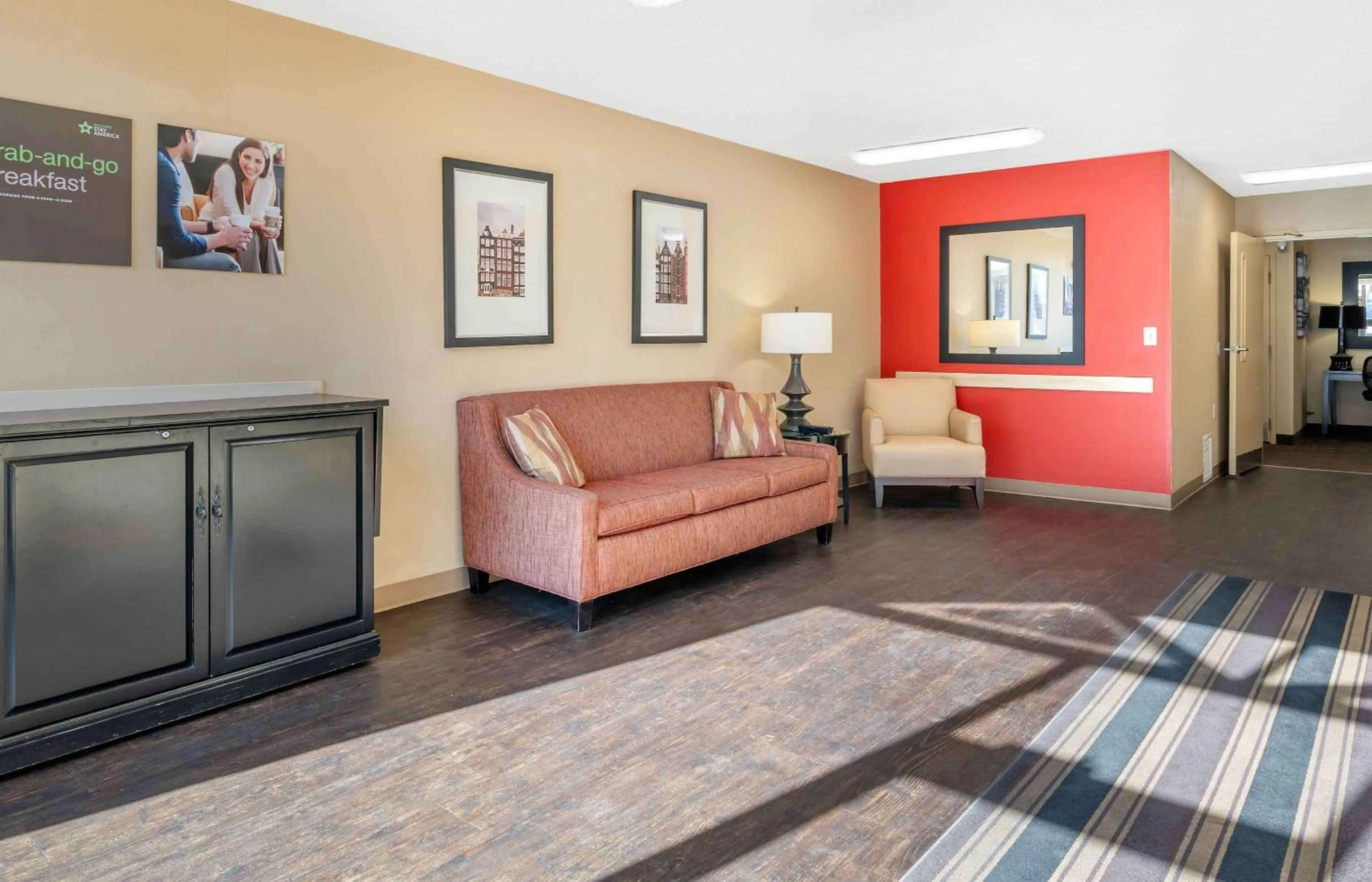 Lobby or reception in Studio 6 Florence, KY - Meijer Dr-Cincinnati