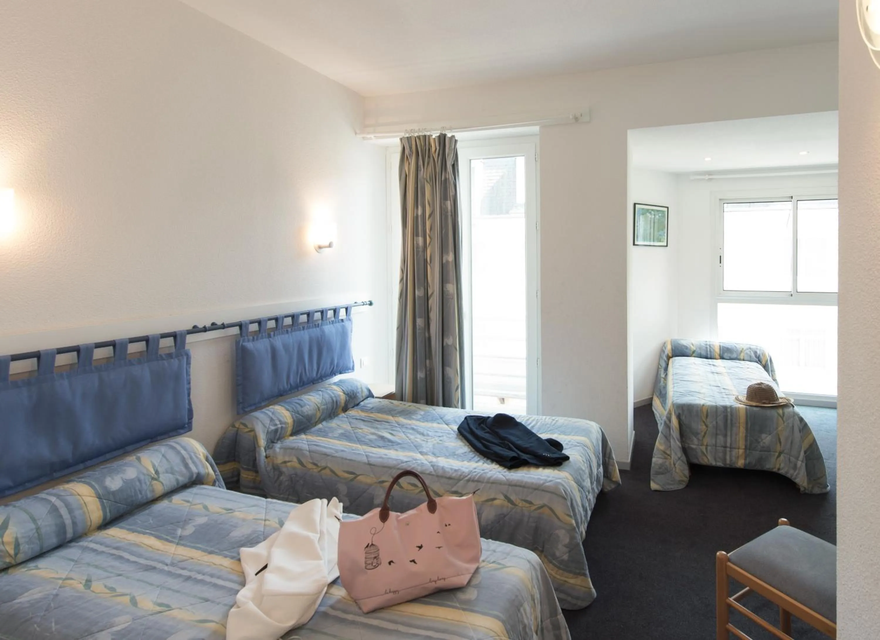 Photo of the whole room, Bed in Hôtel Esplanade Eden