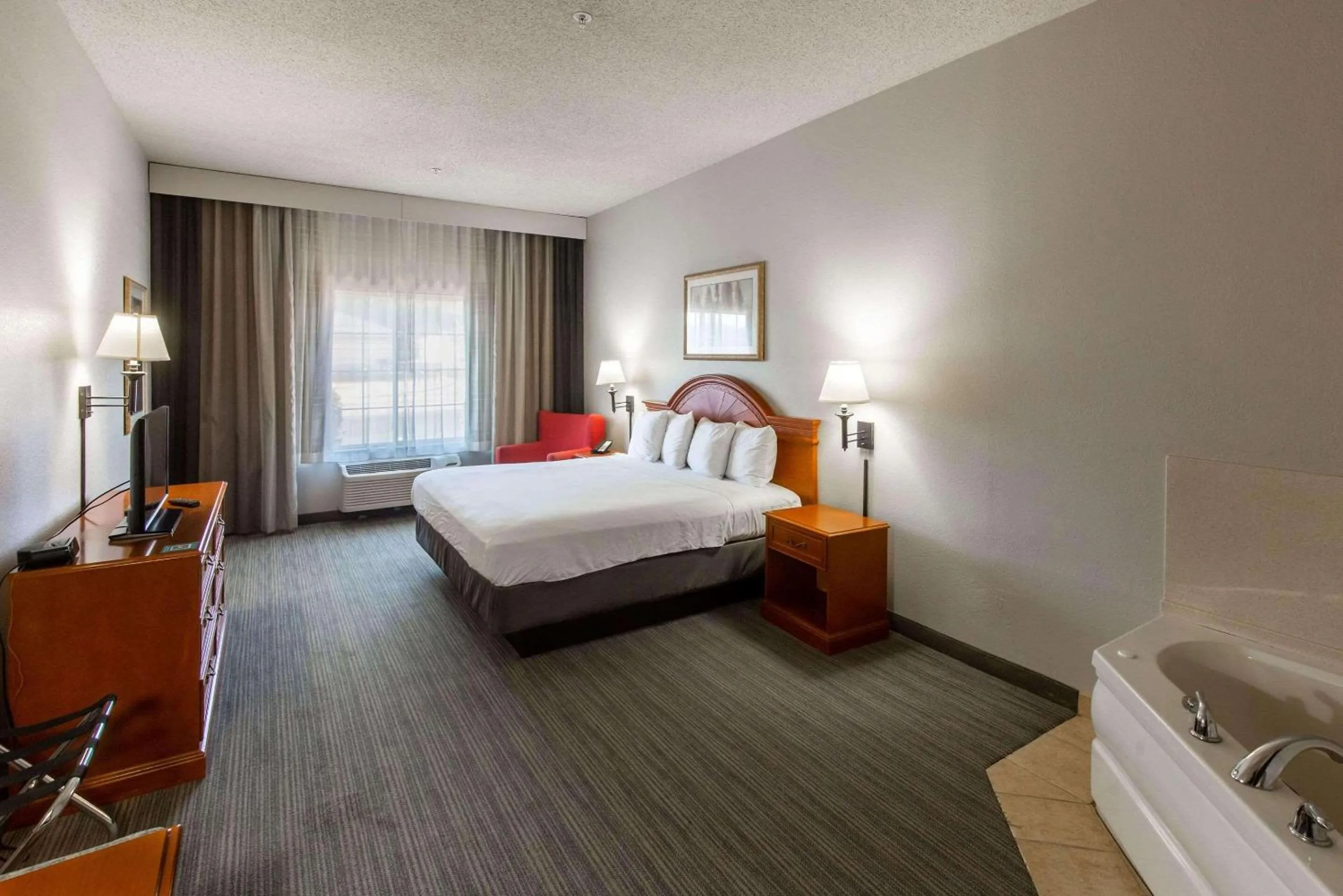 Bedroom, Bed in Country Inn & Suites by Radisson, El Dorado, AR