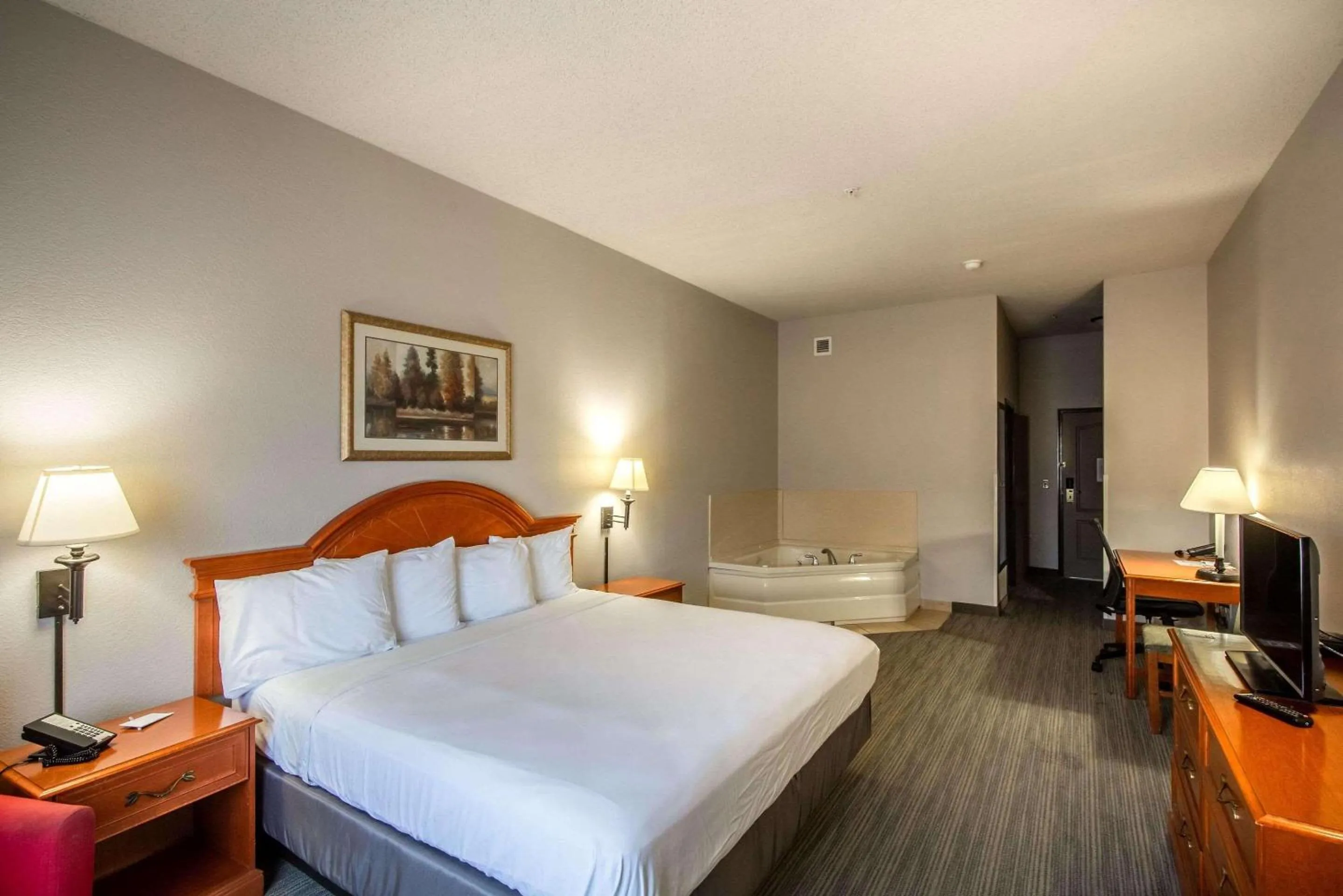 Bedroom, Bed in Country Inn & Suites by Radisson, El Dorado, AR