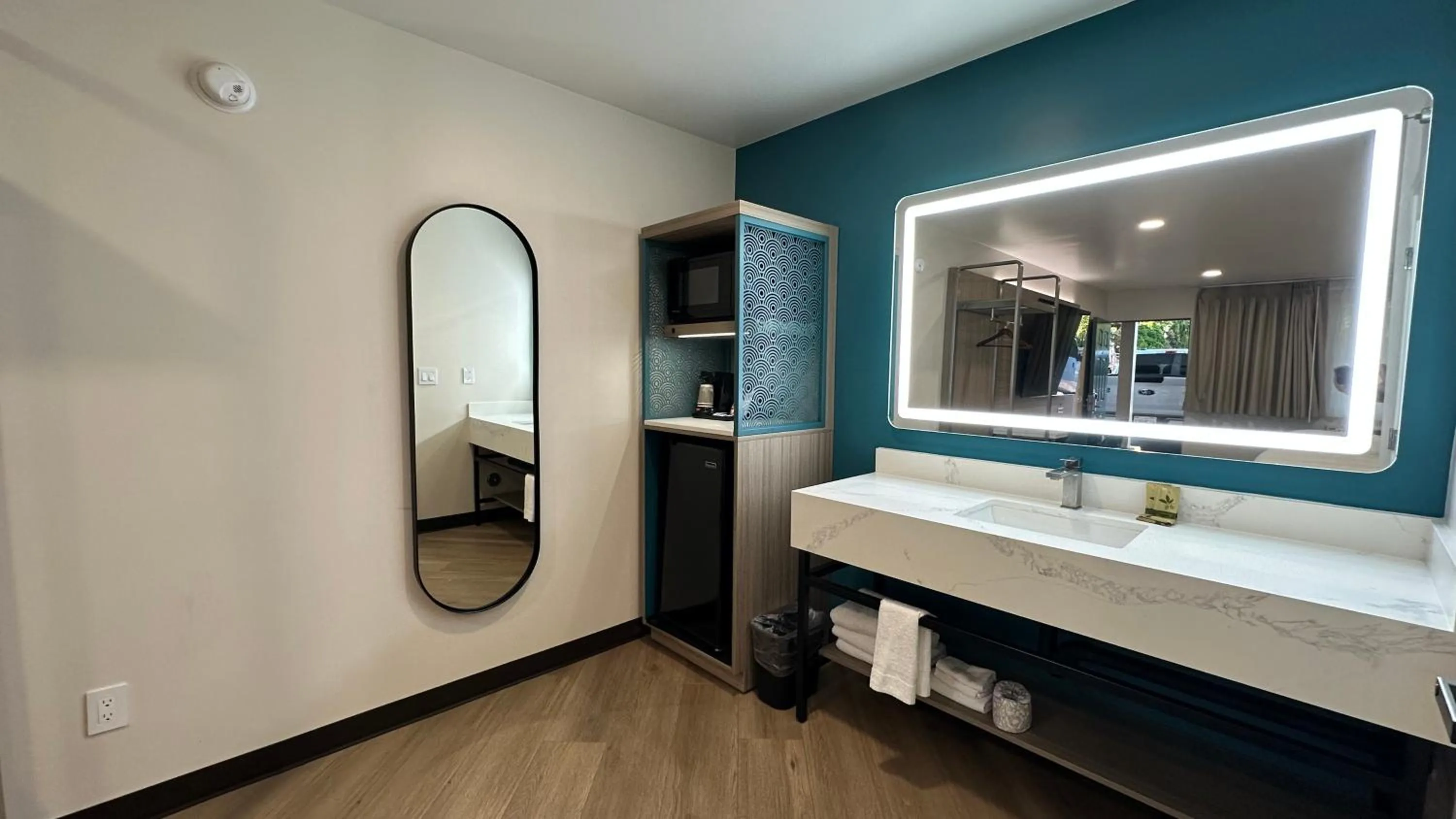 Costa Mesa Inn - Newport Beach Area