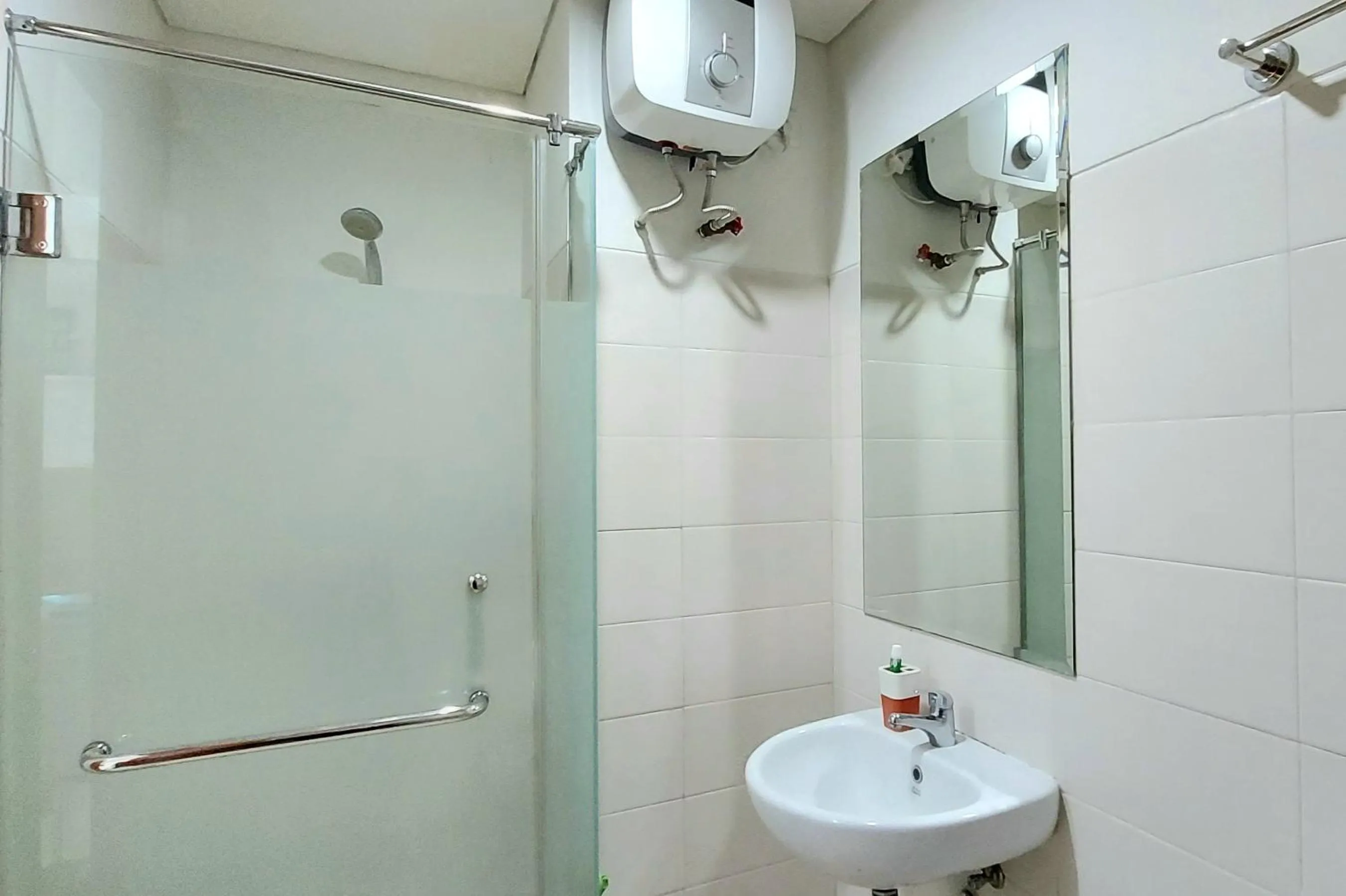 Shower in Woodland Park Residence-Relaxed and Friendly