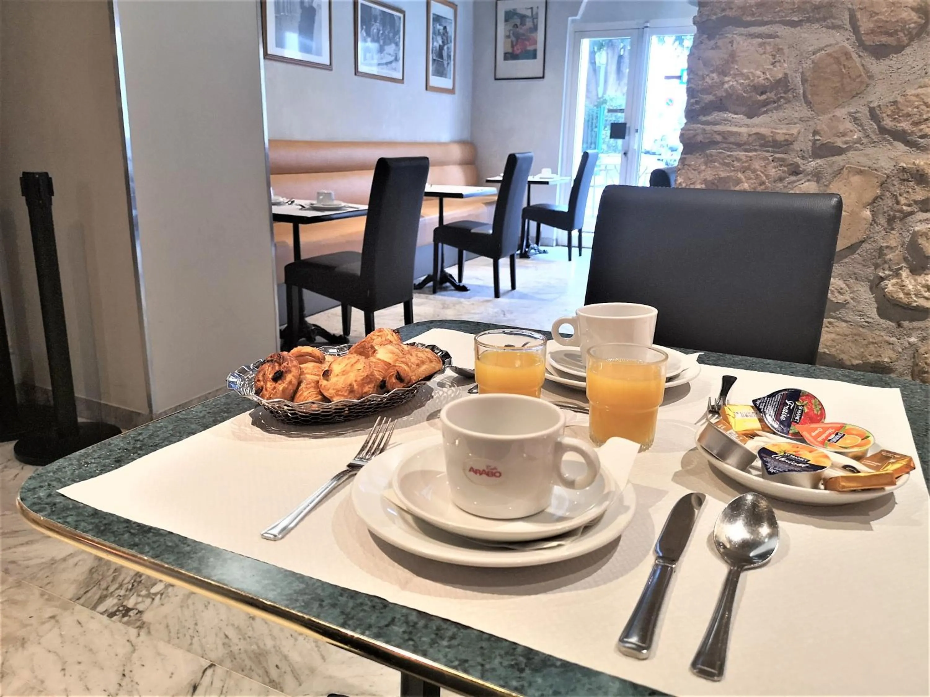 Breakfast in Hotel Boréal Nice