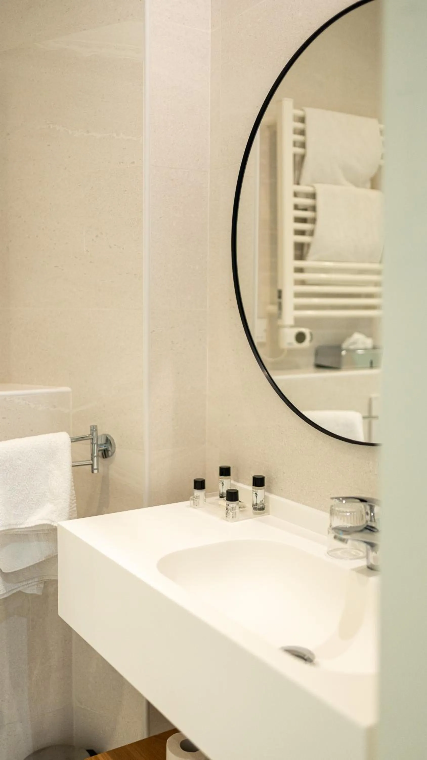 Bathroom in Hotel Boréal Nice