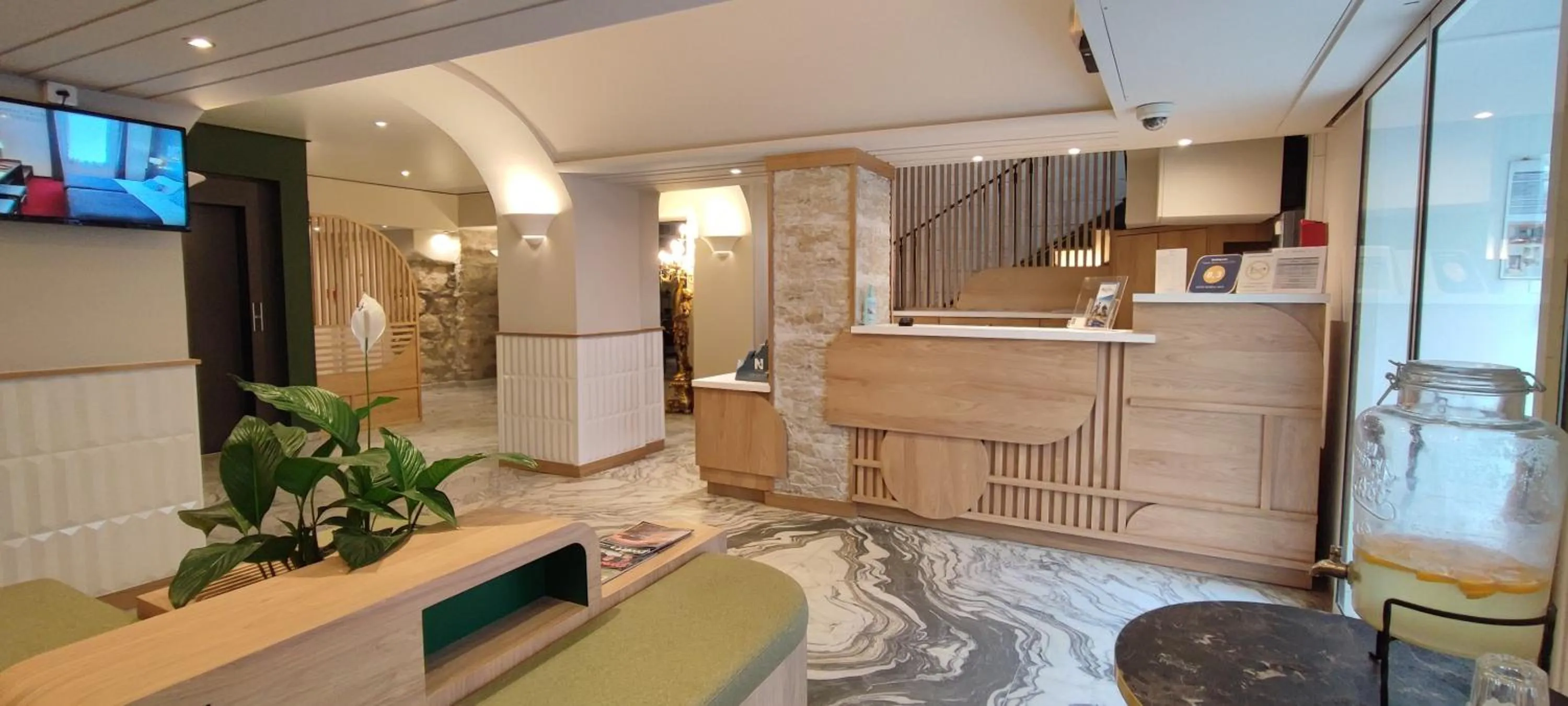 Property building in Hotel Boréal Nice