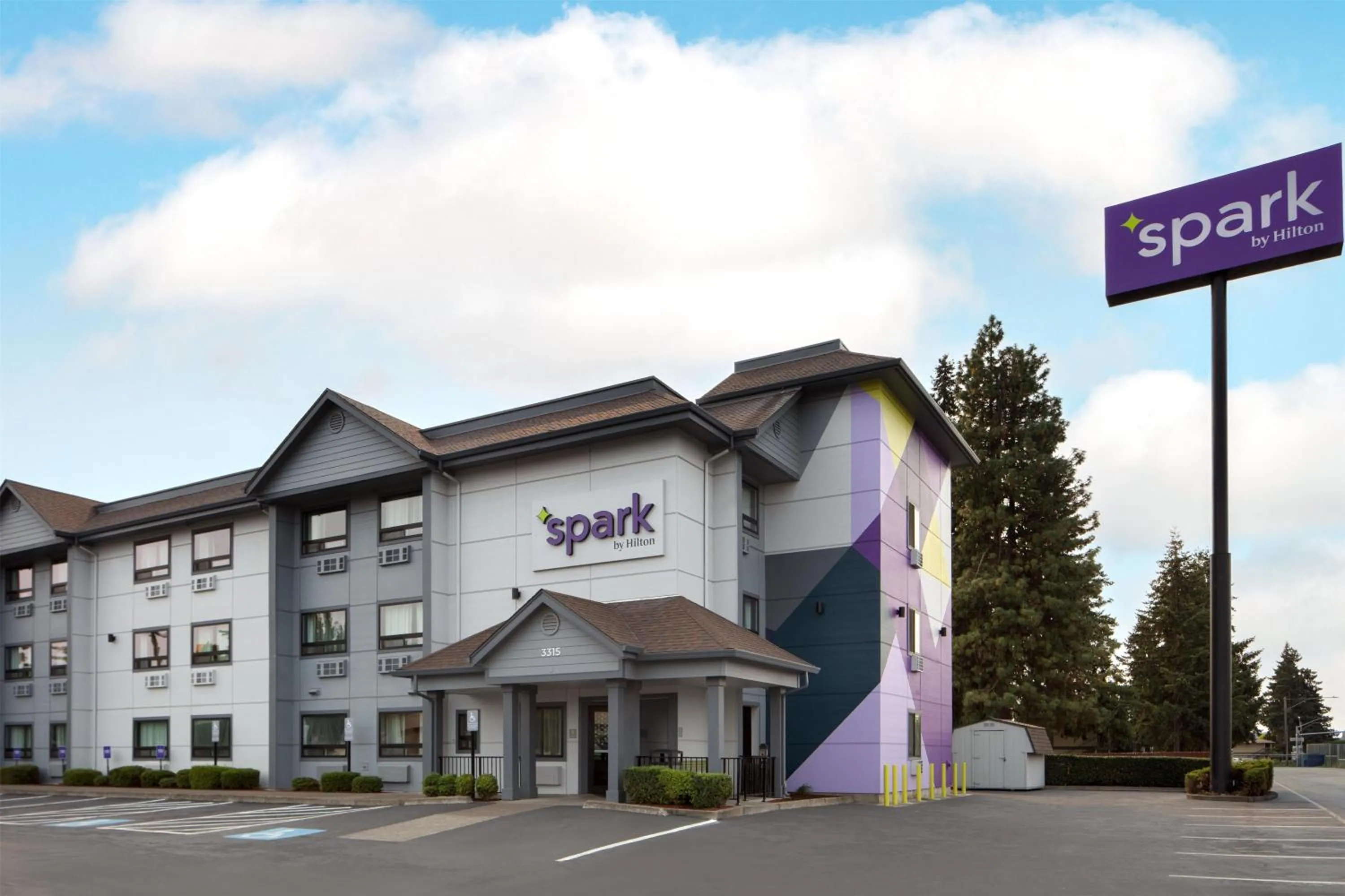 Property building in Spark by Hilton Springfield Eugene