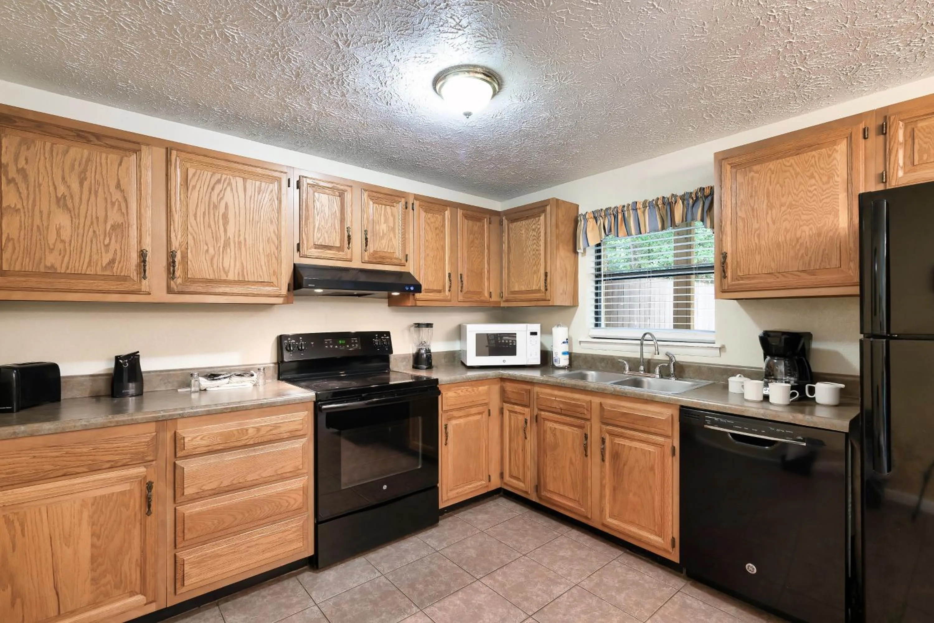 Coffee/tea facilities in Mountain Meadows