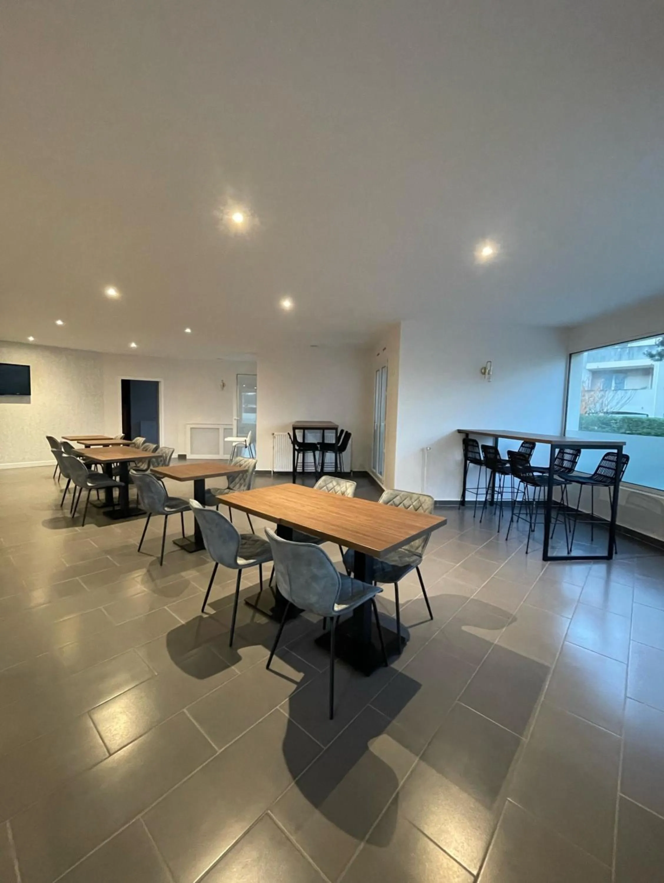 Food in Kyriad Saint Fargeau Ponthierry - Apollonia