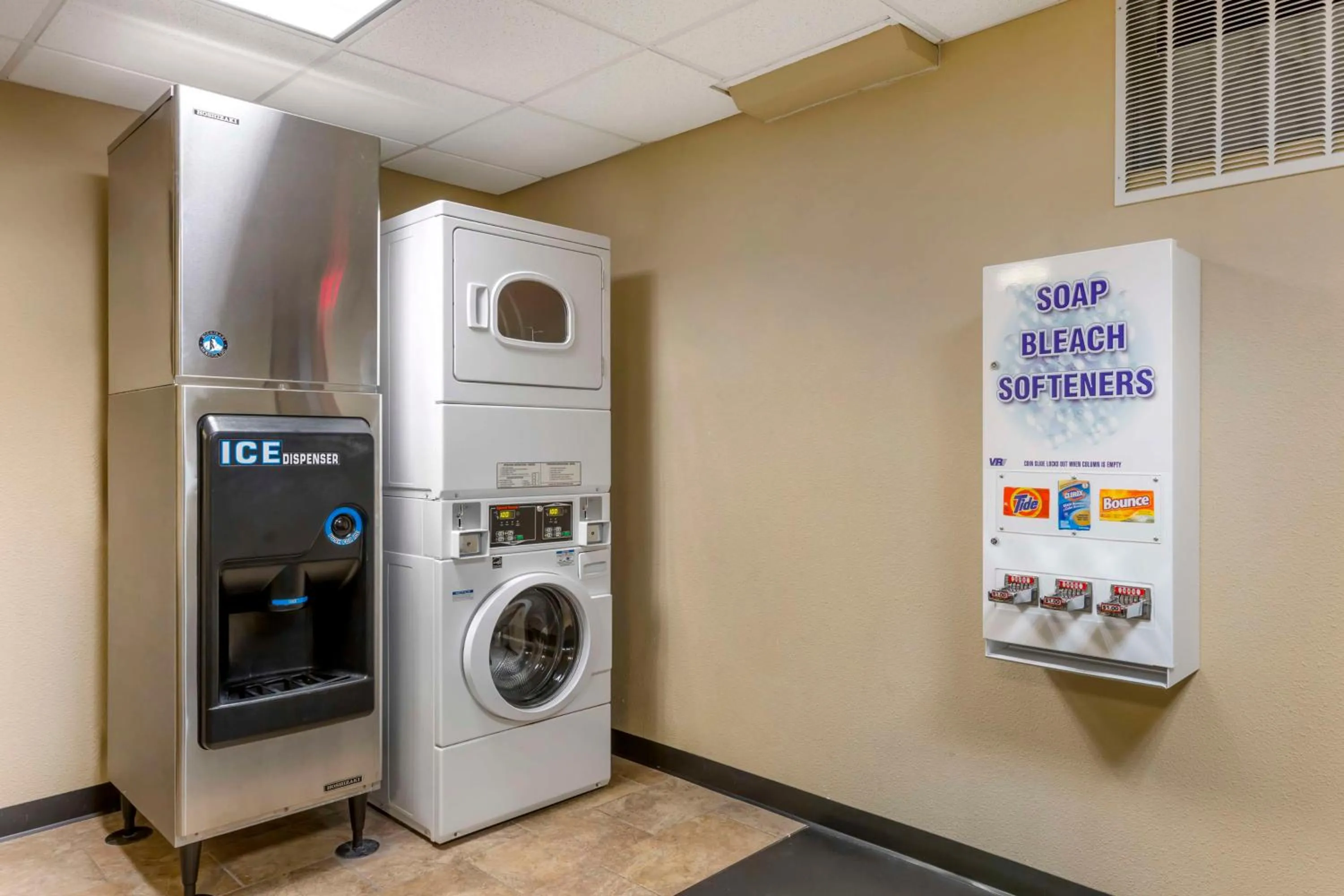 laundry in Best Western Plus Raton Hotel