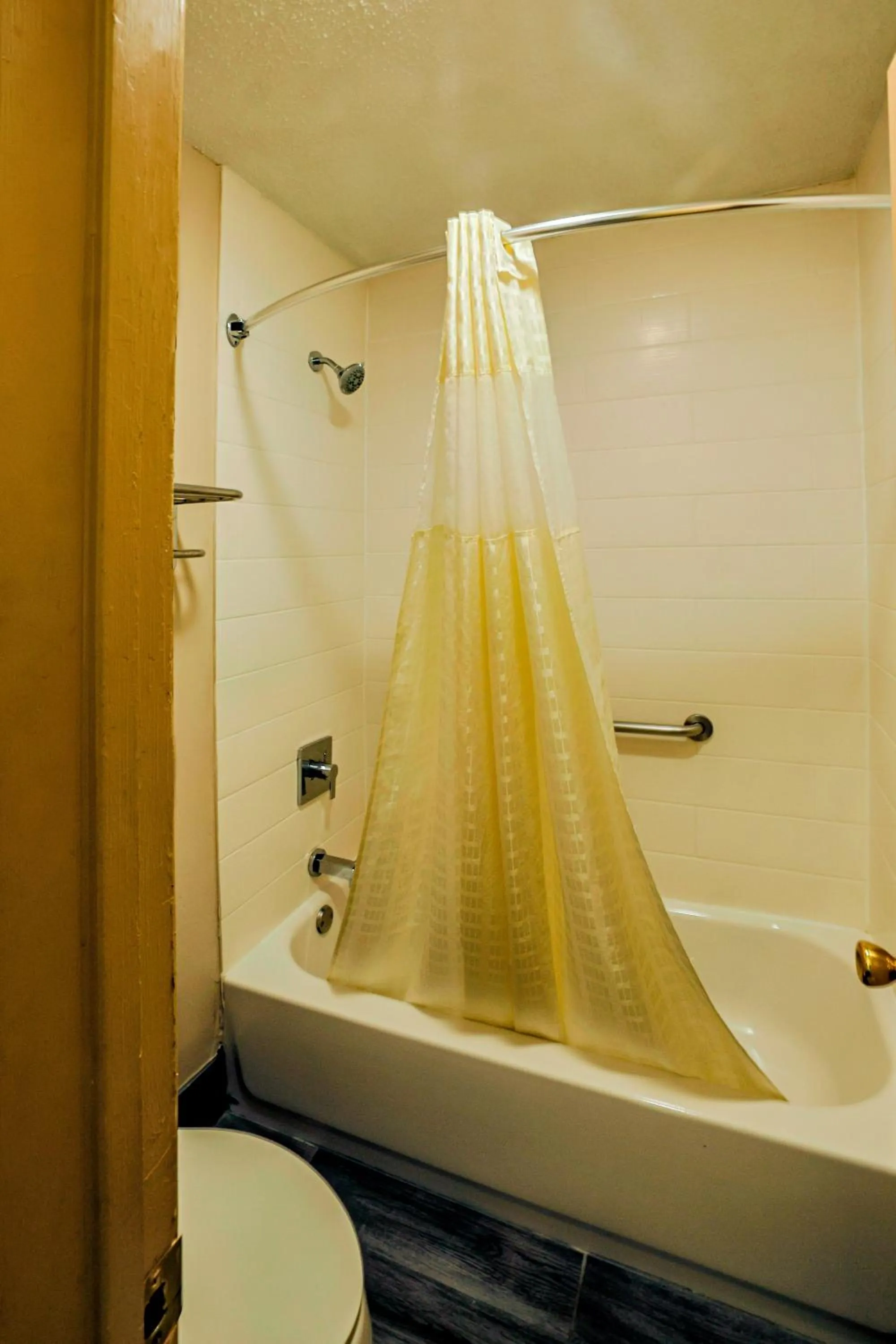 Toilet in Motel 6 Nacogdoches, TX