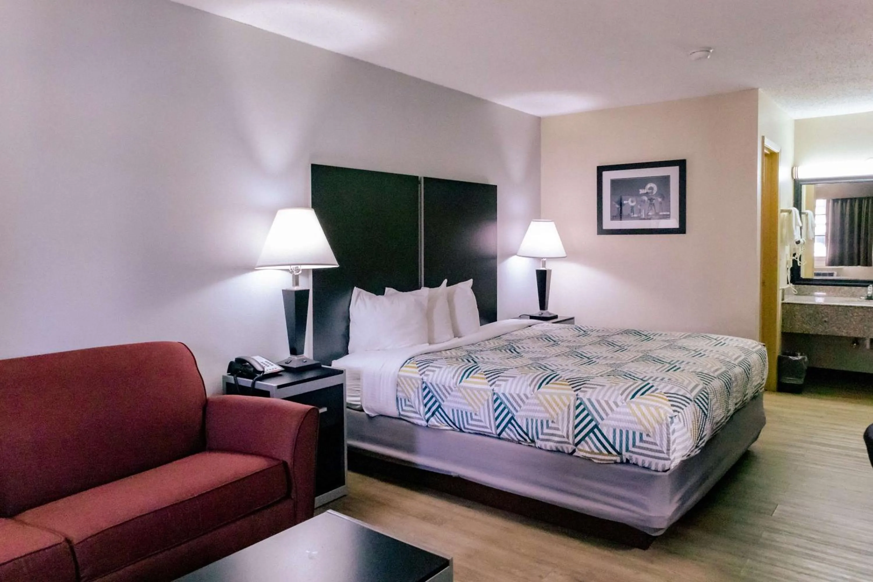 Bedroom, Bed in Motel 6 Nacogdoches, TX