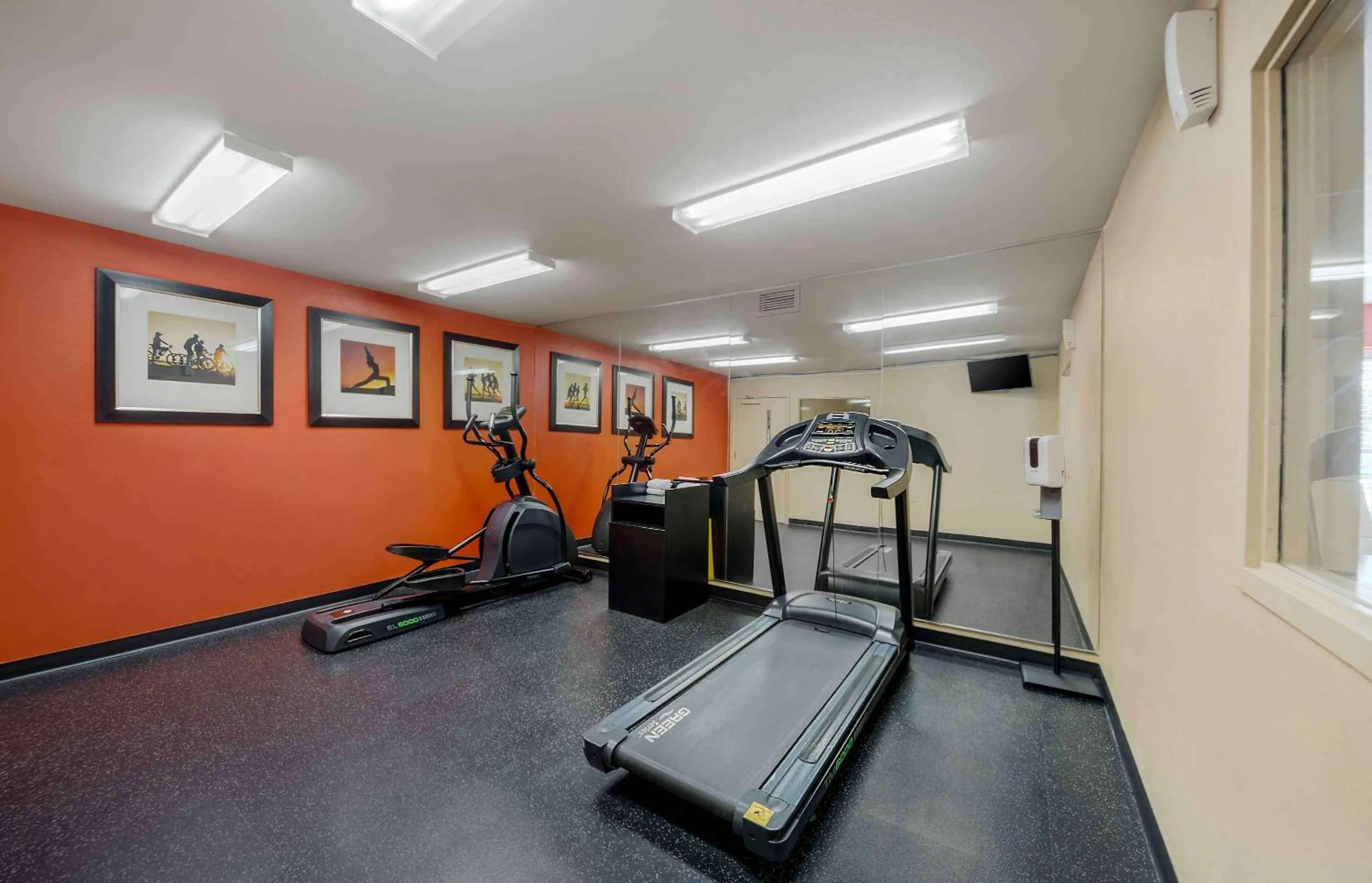 Fitness centre/facilities in Extended Stay America Suites - Oklahoma City - Northwest