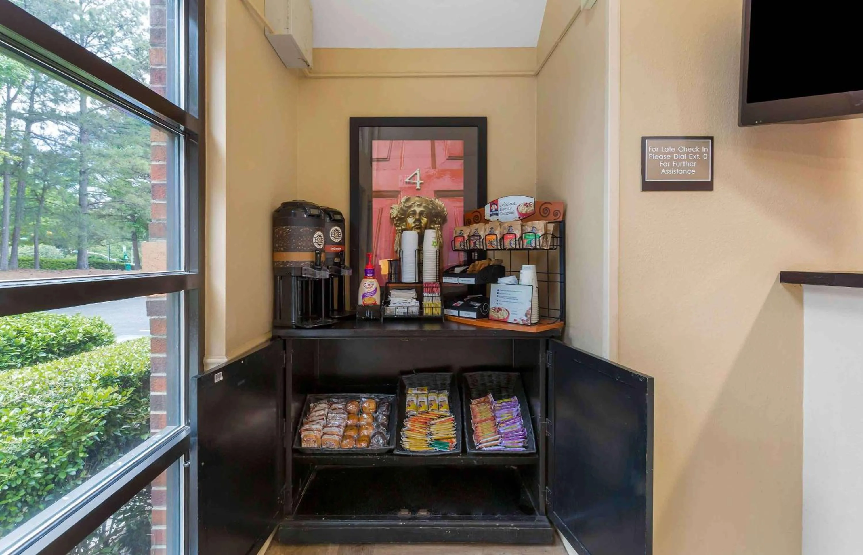 Breakfast in Extended Stay America Suites - Raleigh - Cary - Harrison Ave