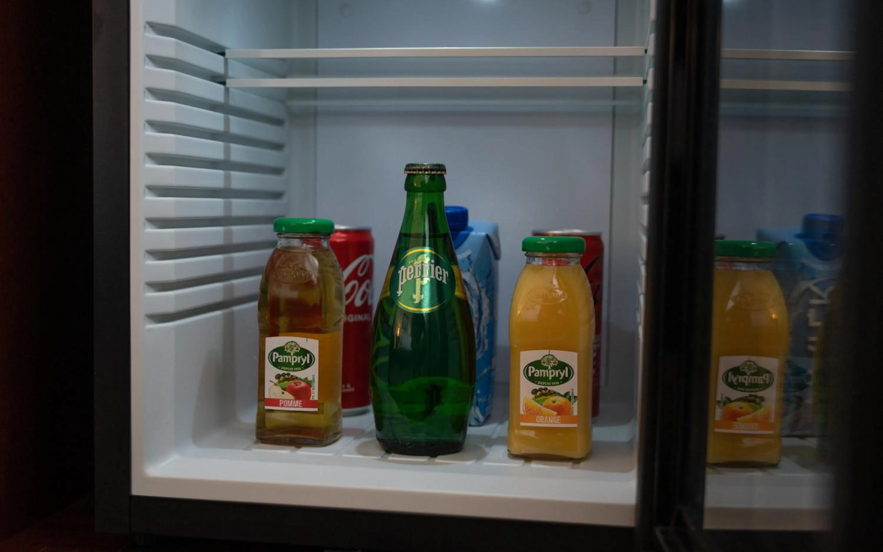 oven in Mercure Paris Gare Montparnasse TGV