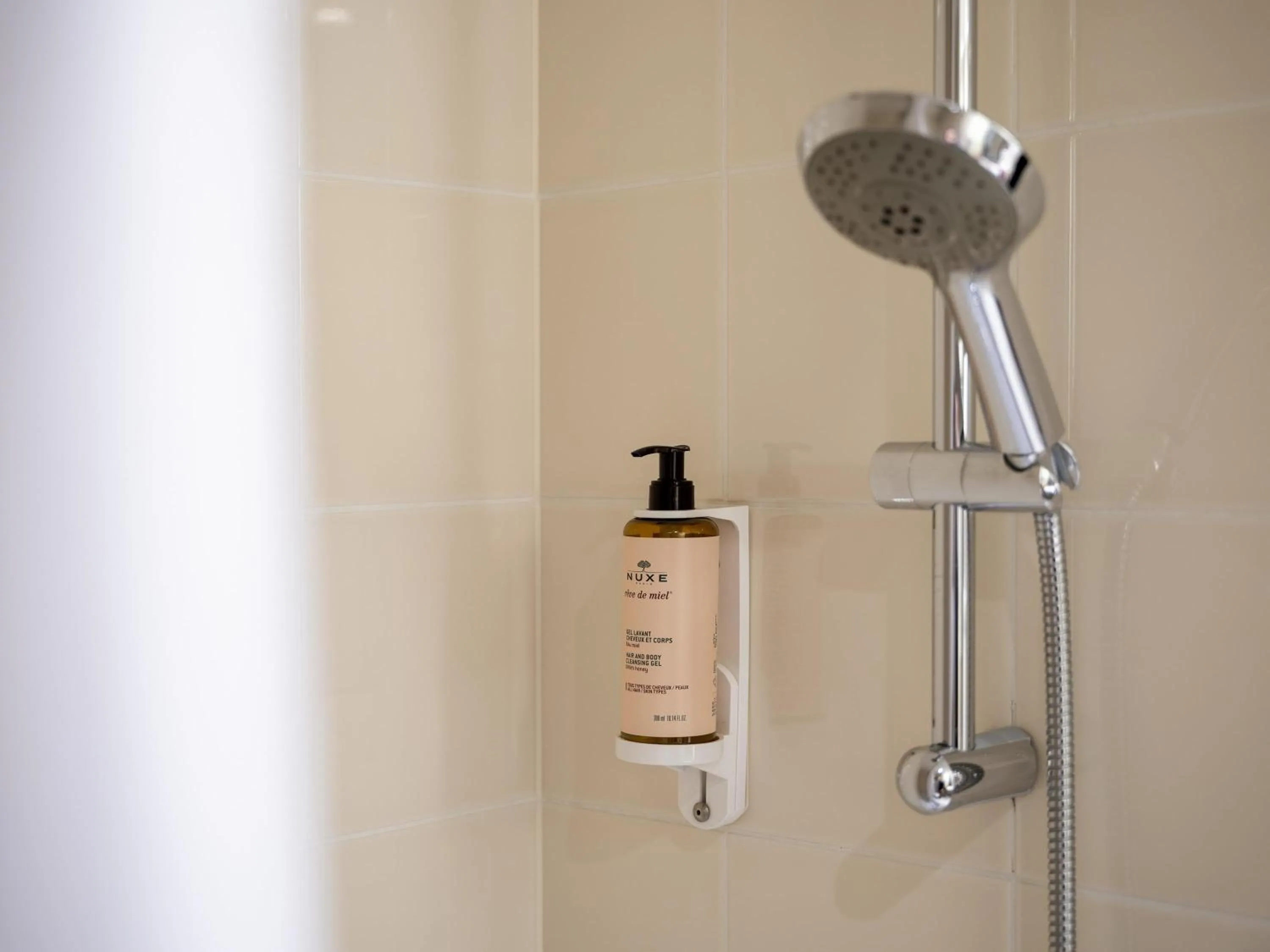 Bedroom in Mercure Paris Gare Montparnasse TGV