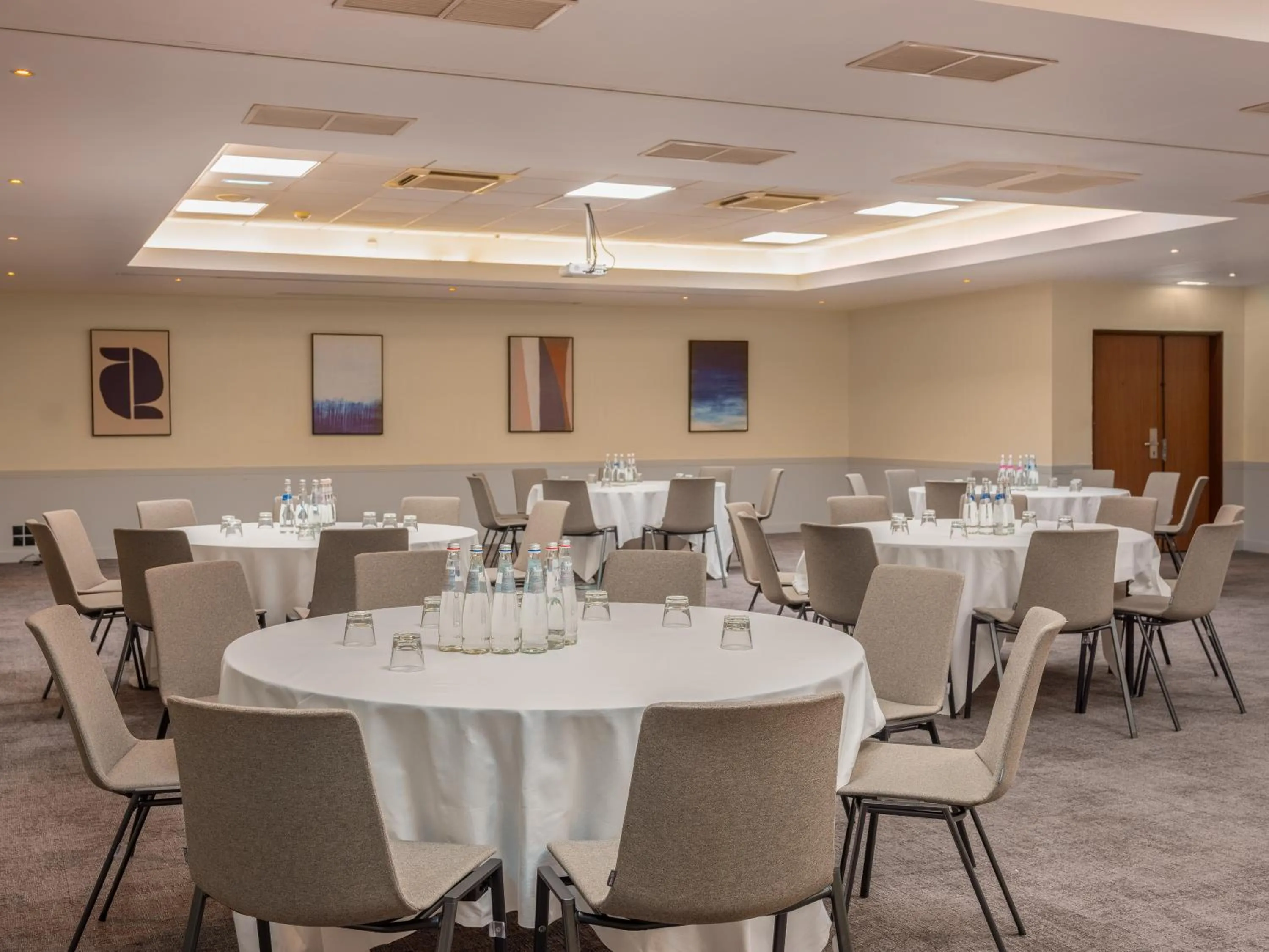 Meeting/conference room in Mercure Paris Gare Montparnasse TGV