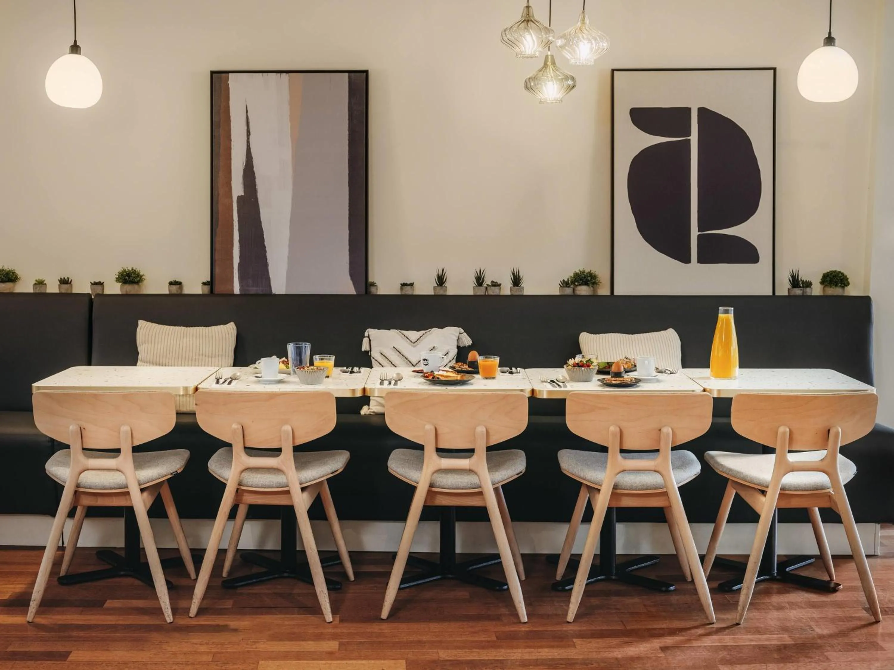 Breakfast in Mercure Paris Gare Montparnasse TGV