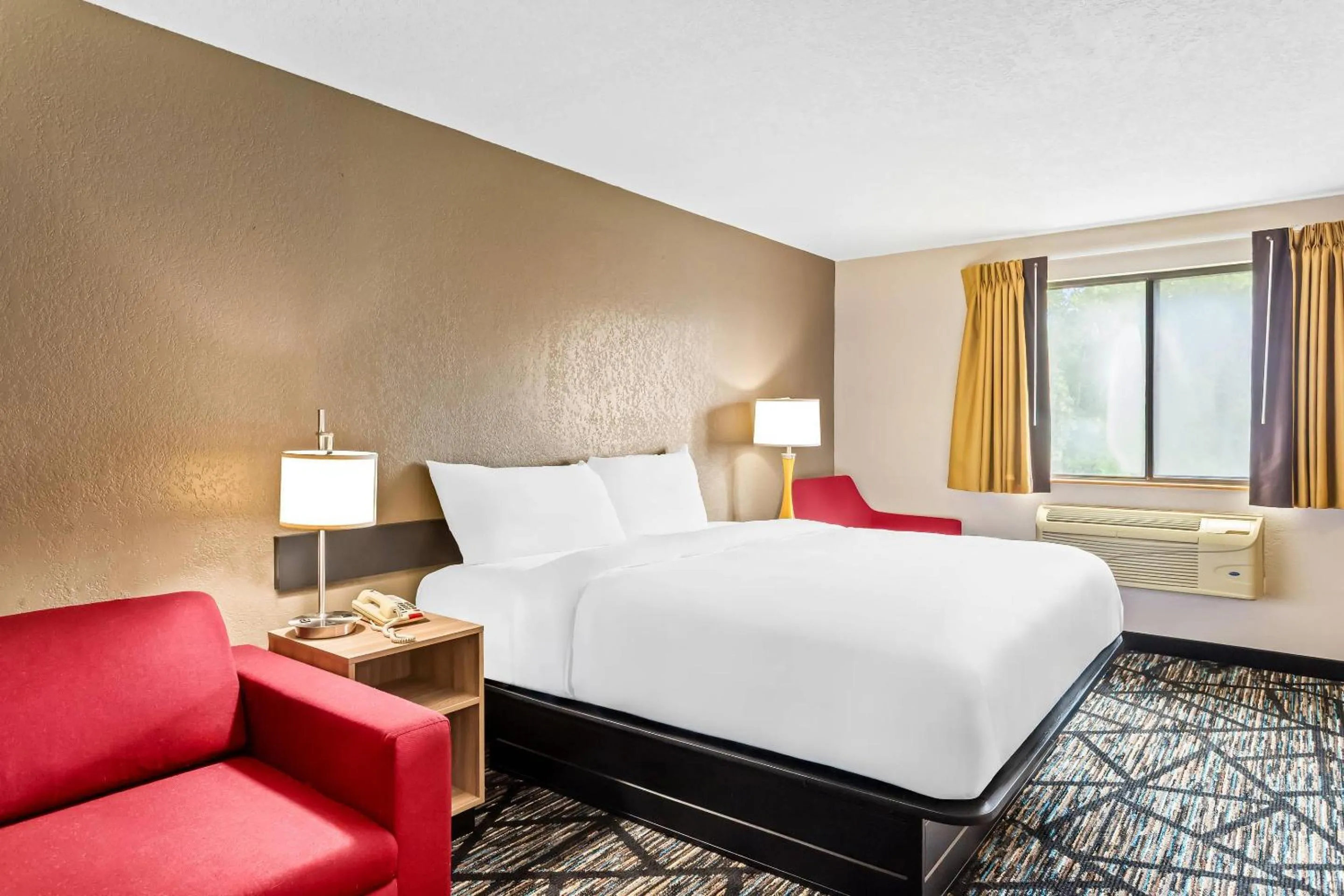 Bedroom, Bed in Quality Inn & Suites Howe - Sturgis