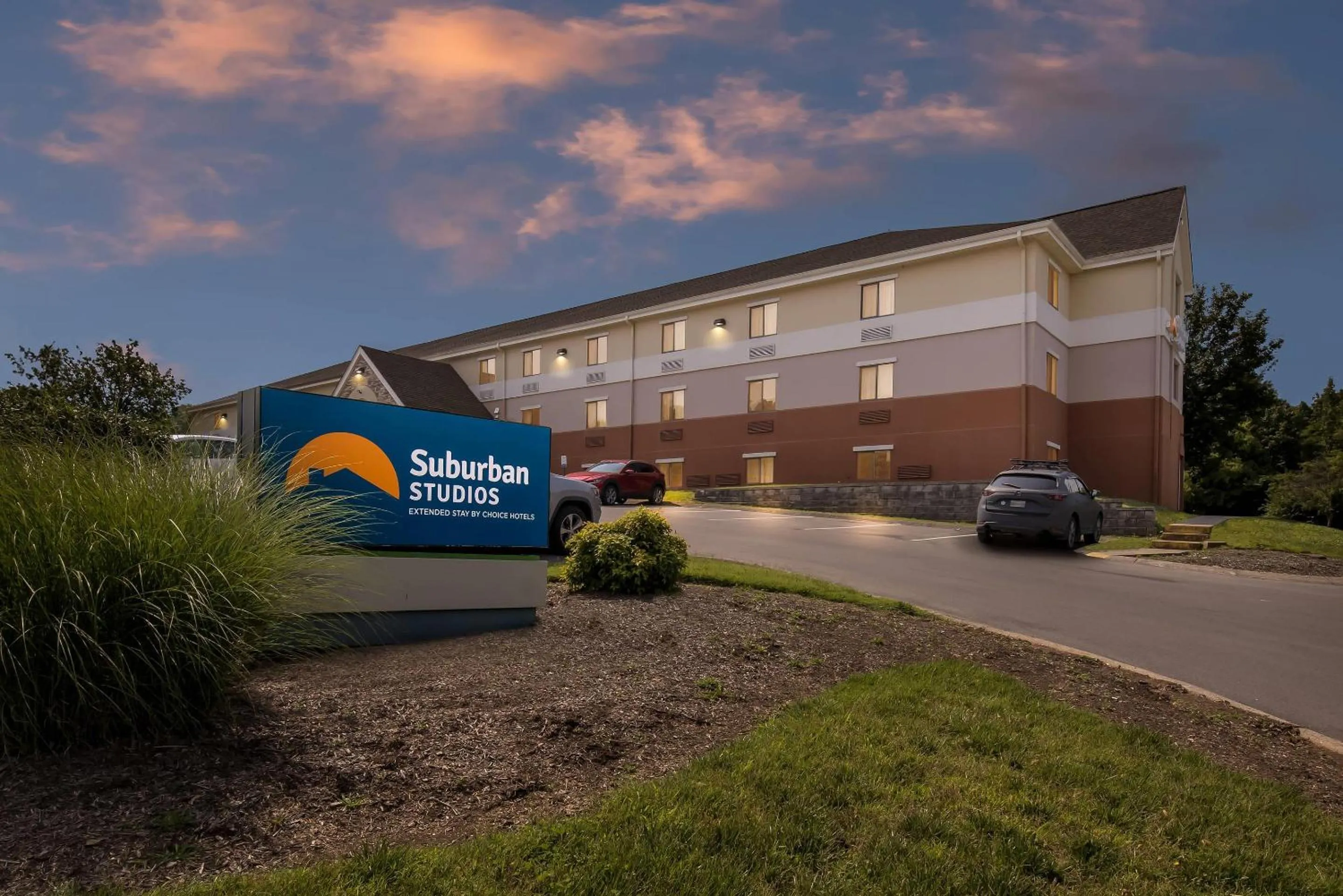 Property building in Suburban Studios Brentwood - Nashville