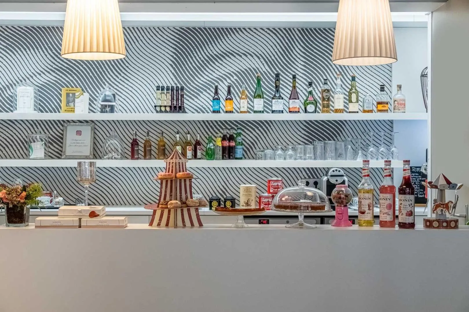 Lounge or bar in Hôtel Littéraire Gustave Flaubert, BW Signature Collection