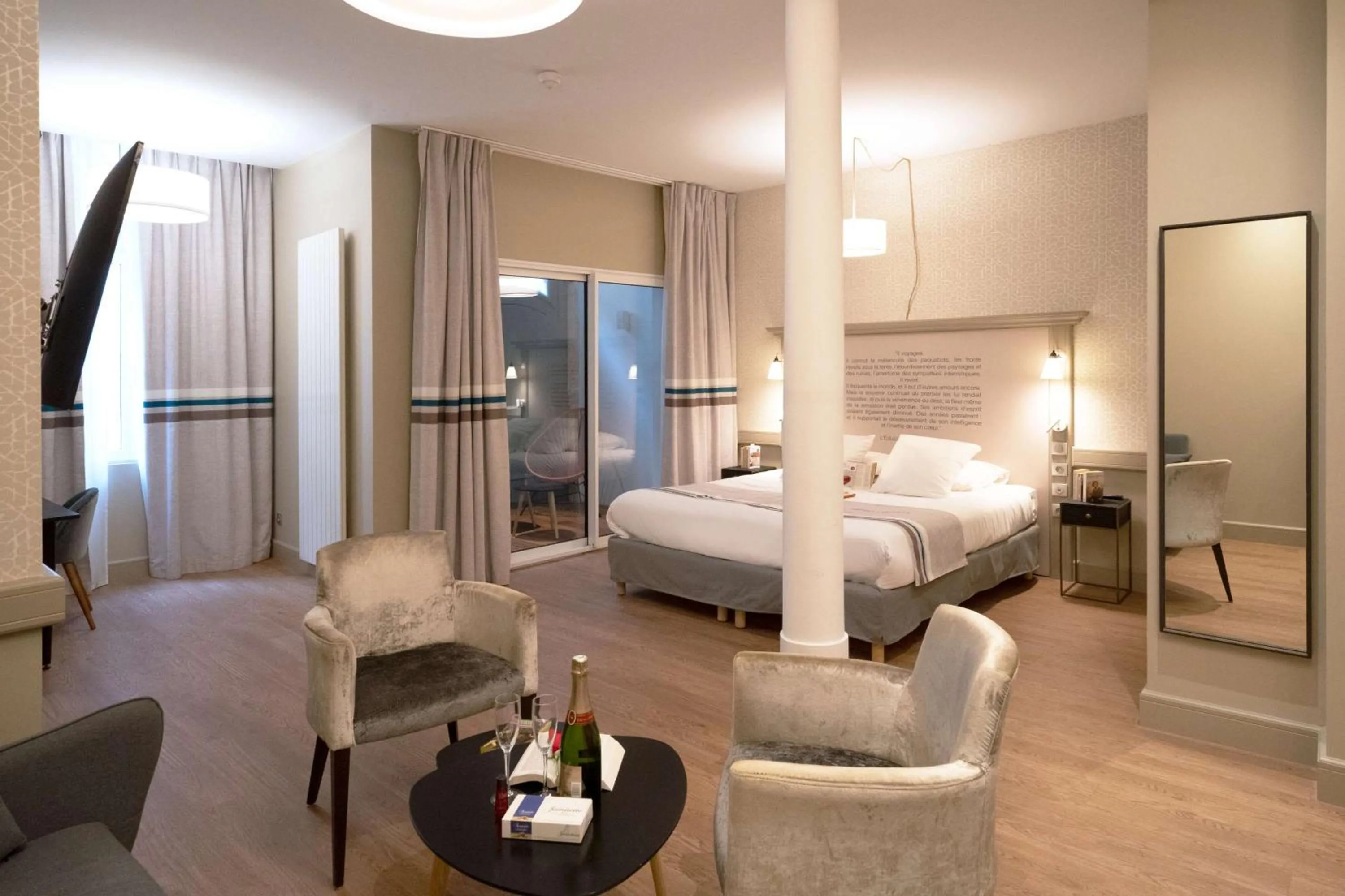 Junior Suite in Hôtel Littéraire Gustave Flaubert, BW Signature Collection