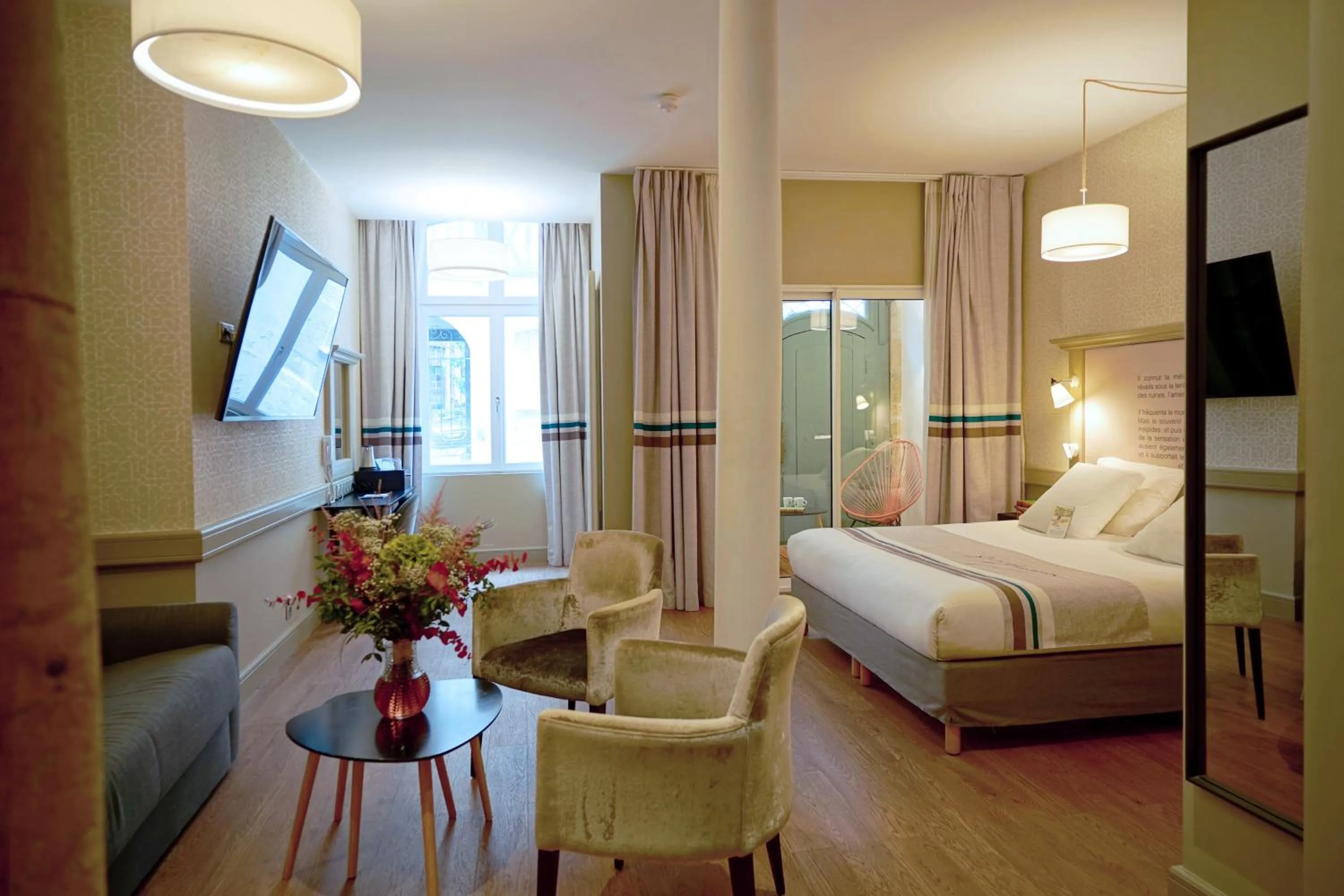 Bedroom, Bed in Hôtel Littéraire Gustave Flaubert, BW Signature Collection