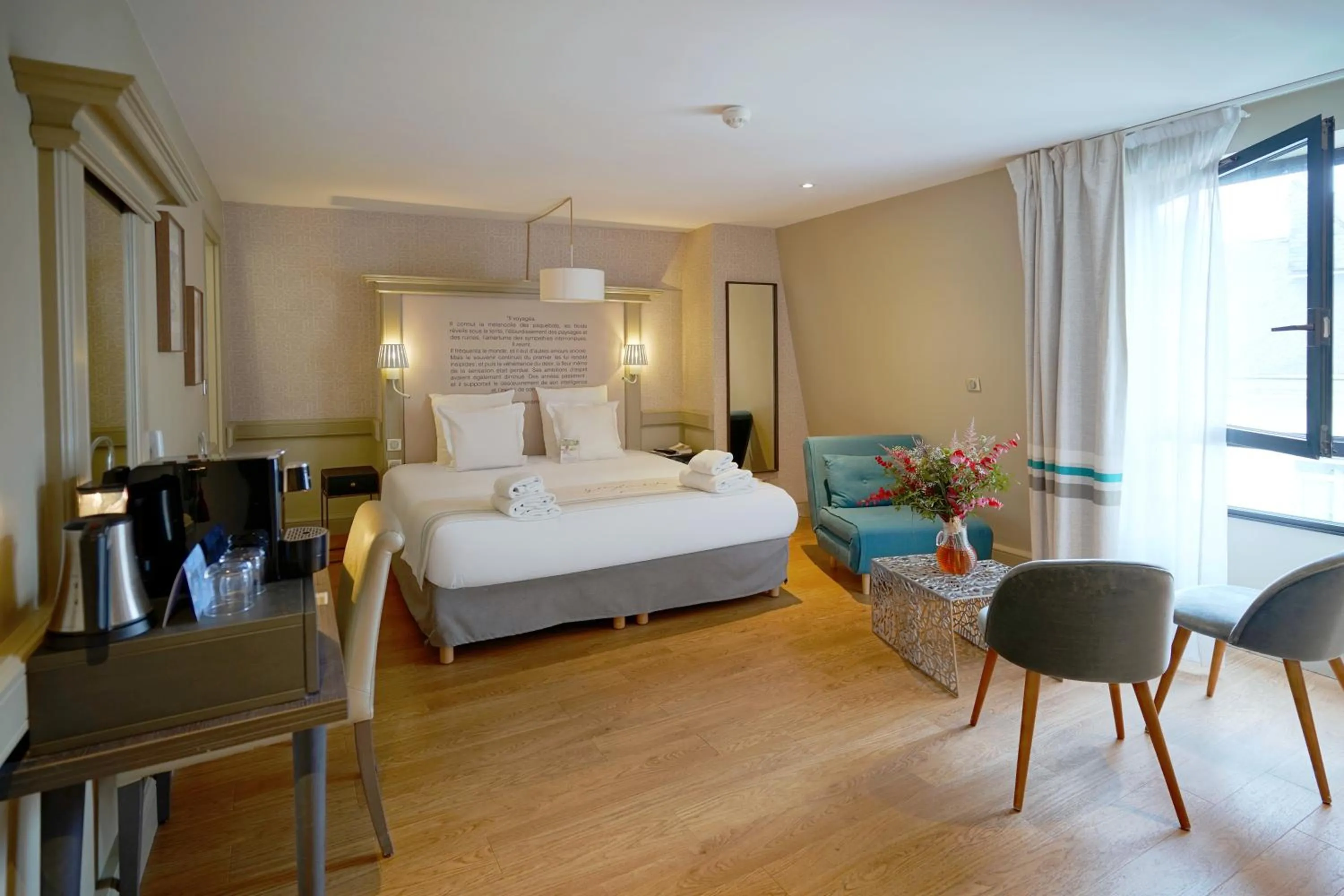 Bedroom, Bed in Hôtel Littéraire Gustave Flaubert, BW Signature Collection