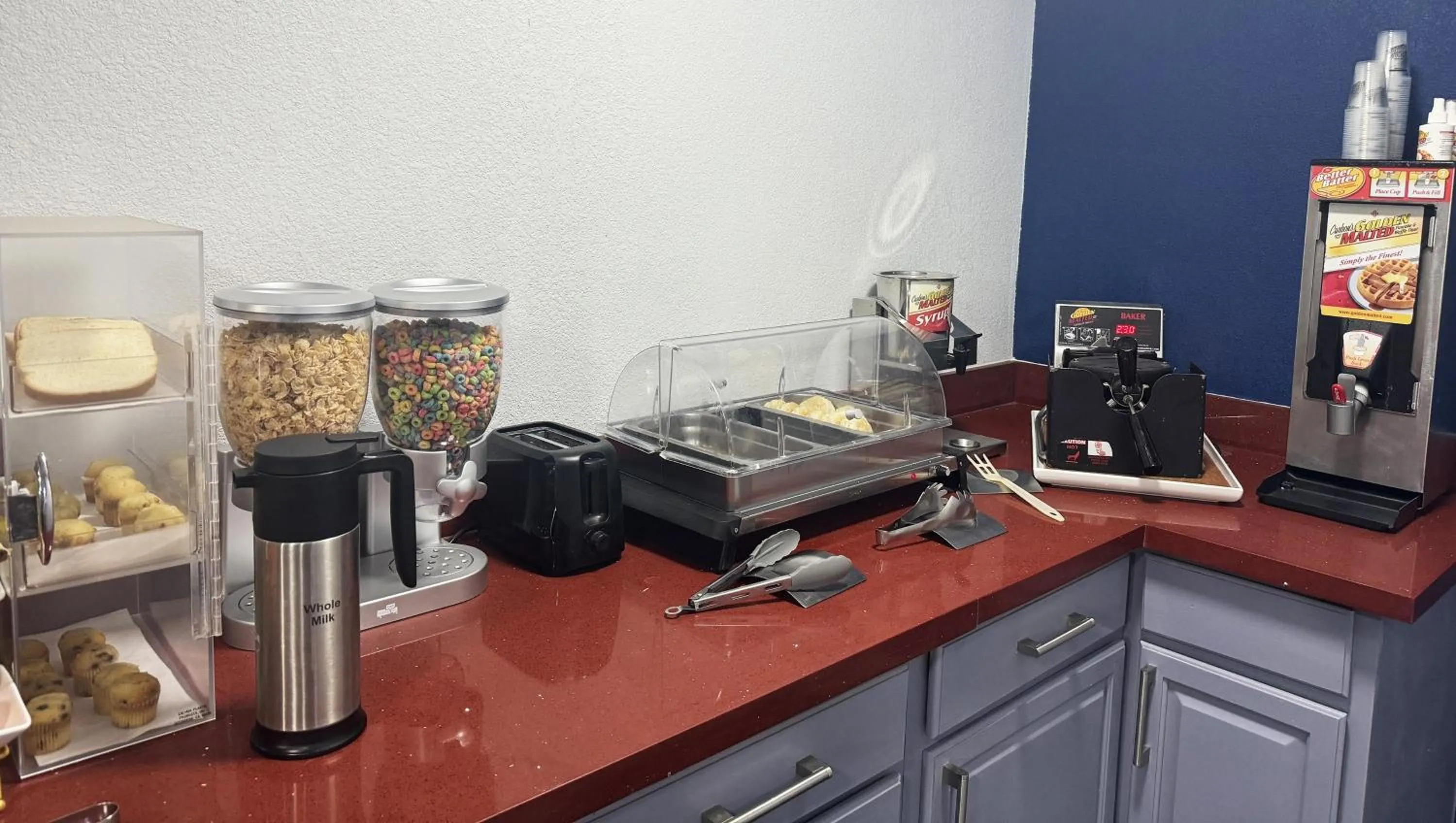 Breakfast in Xecutive Inn and Suites