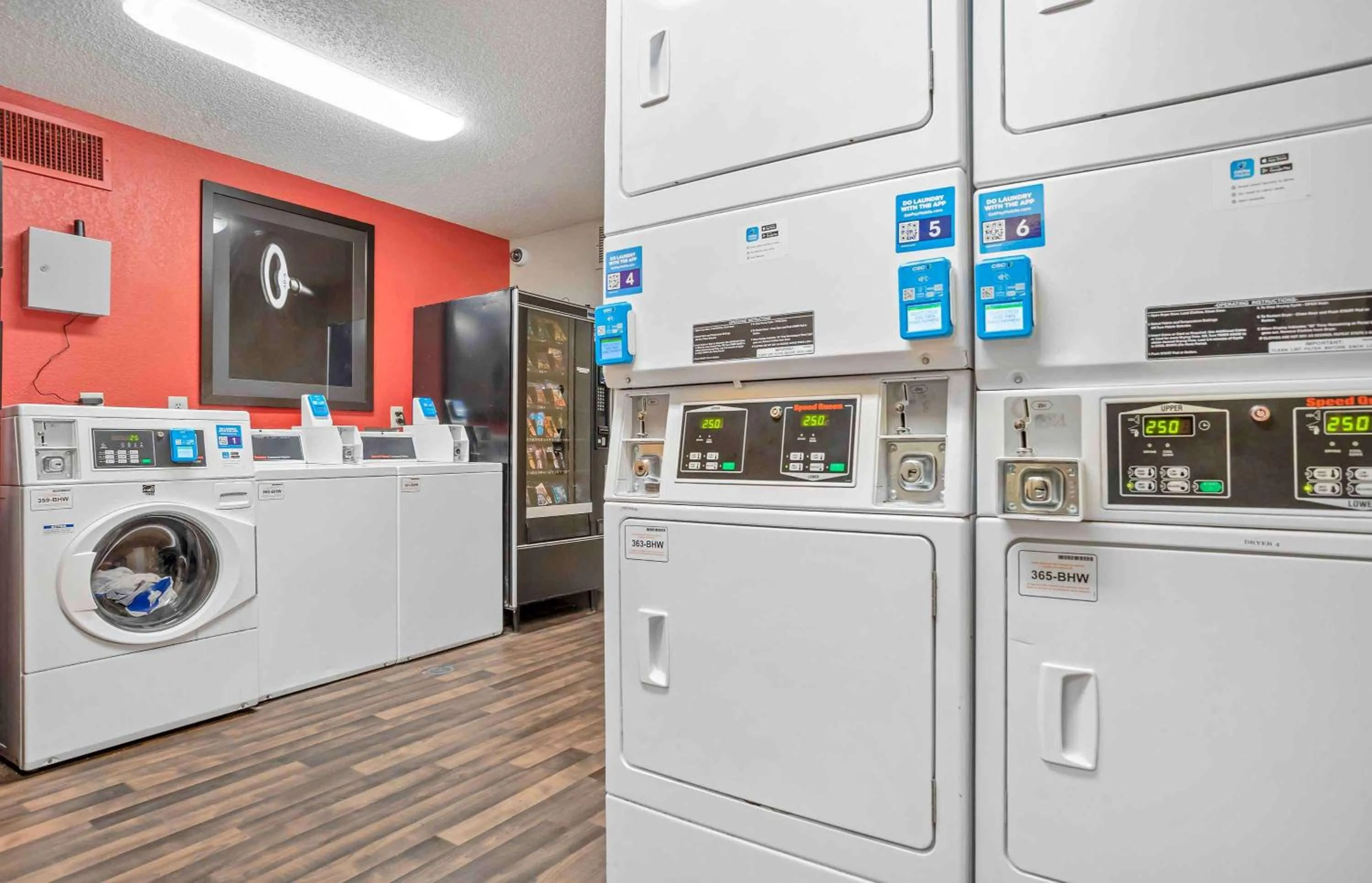 Property building in Extended Stay America Select Suites - Birmingham - Inverness