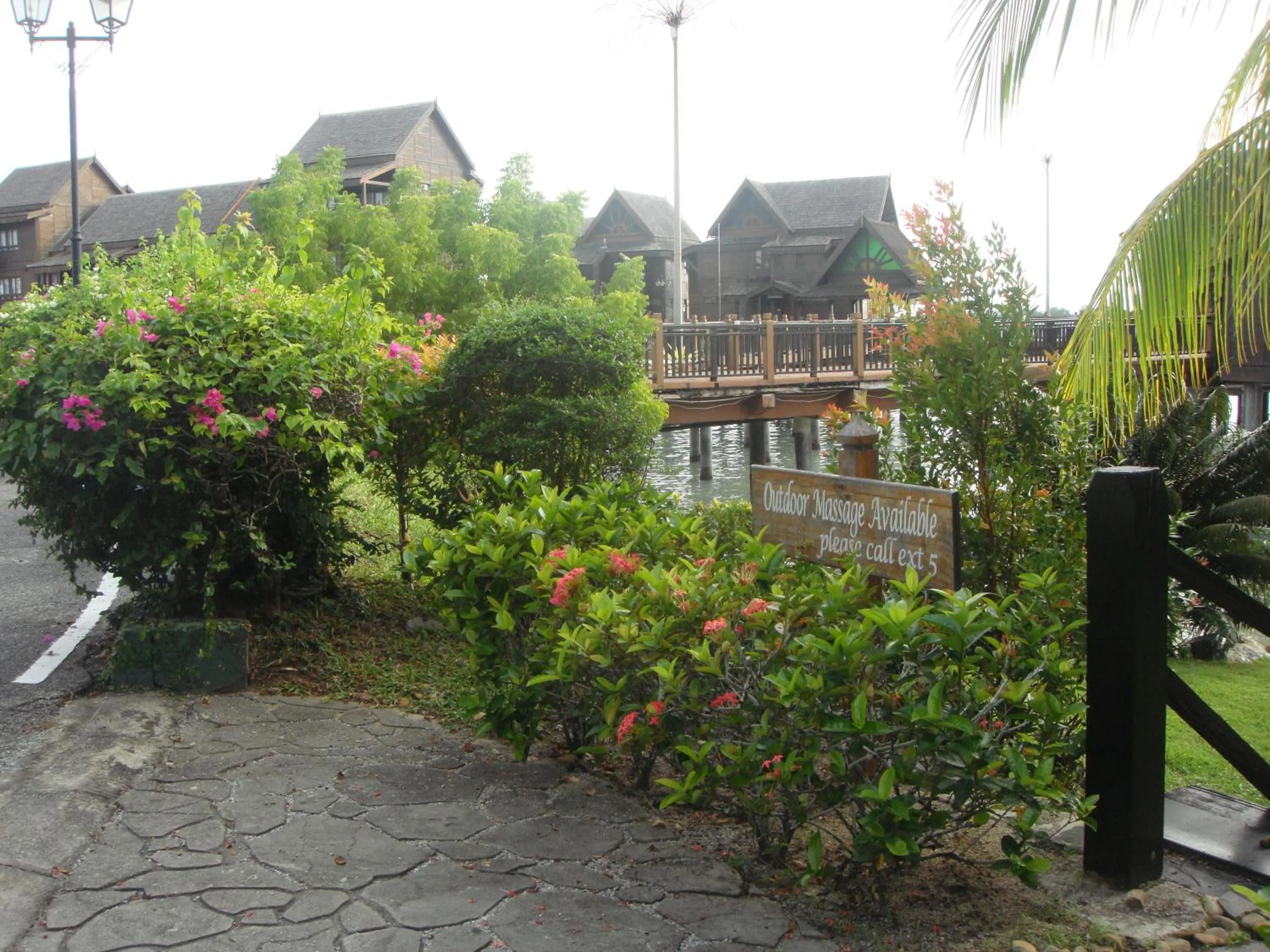 Garden in LANGKAWI LAGOON RESORT OCEAN SUITE