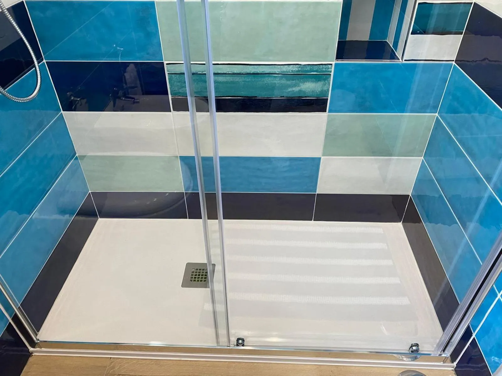 Shower in CANELLI HOUSE SORRENTO