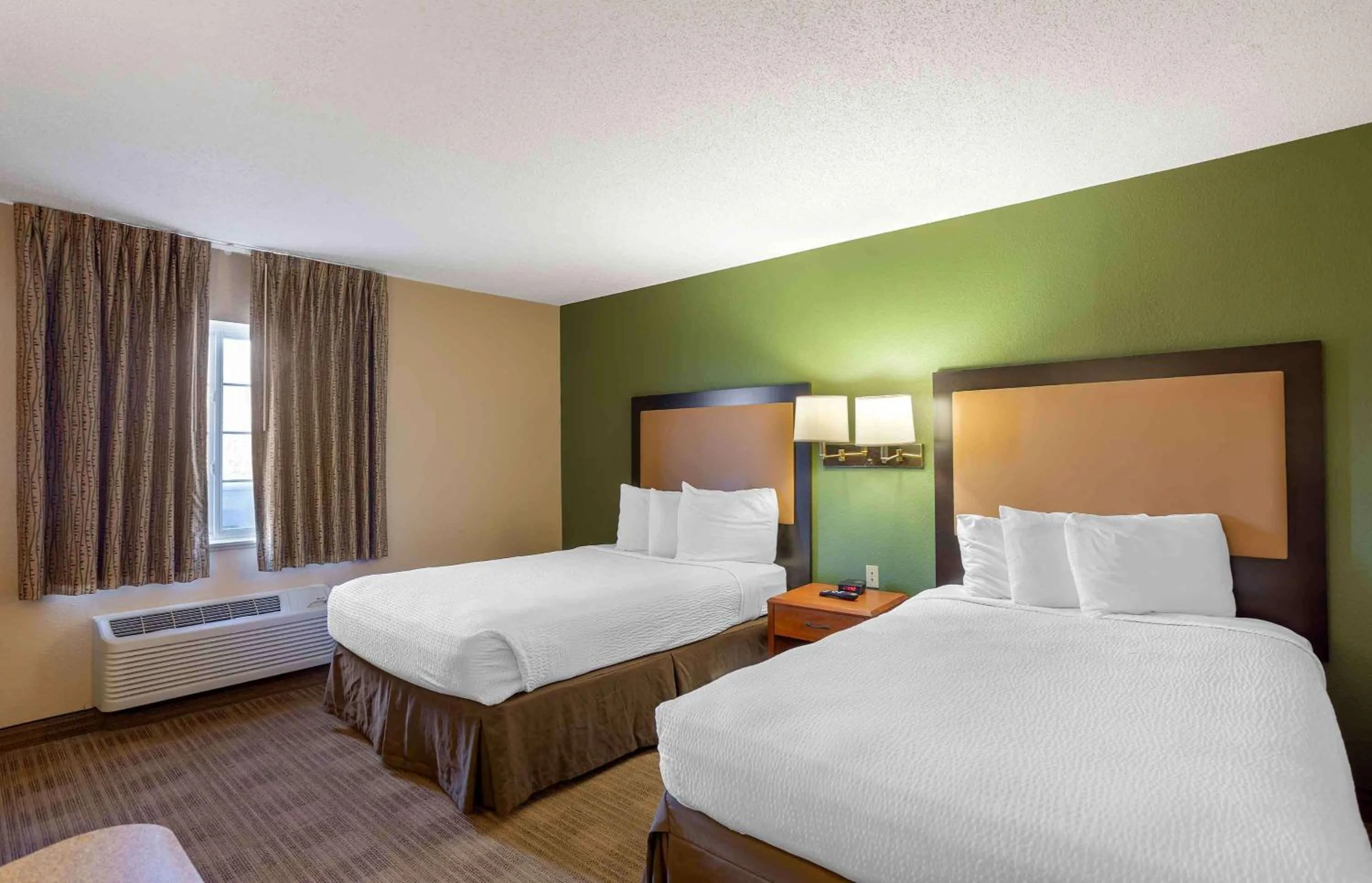 Bedroom, Bed in Extended Stay America Select Suites - Wilkes - Barre - Scranton