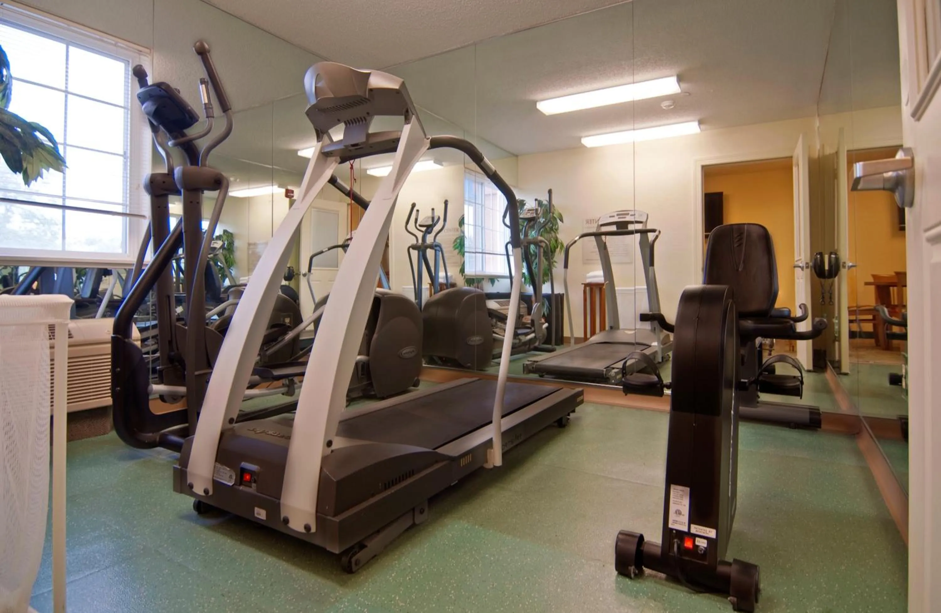 Fitness centre/facilities in Extended Stay America Select Suites - Wilkes - Barre - Scranton