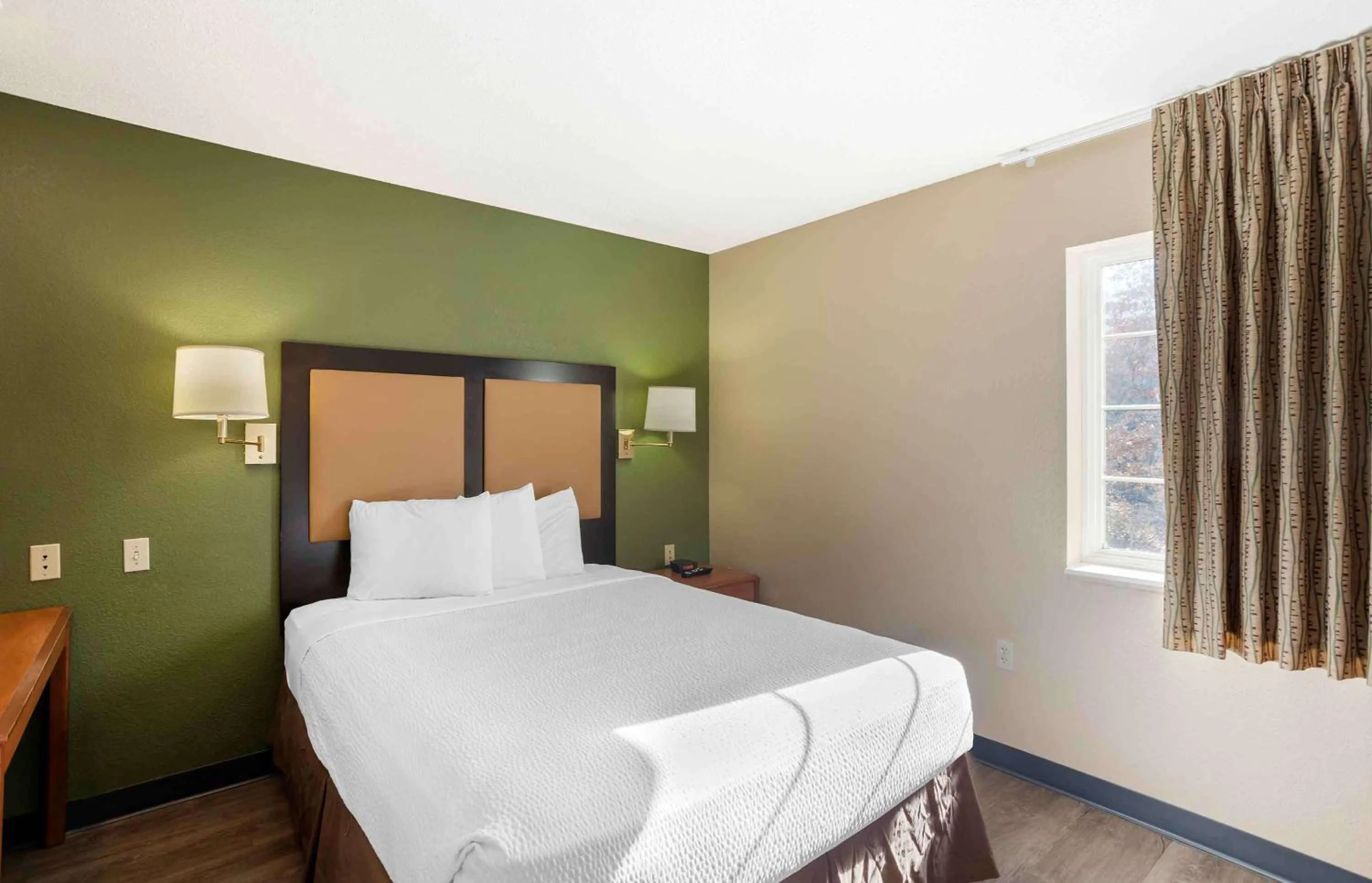 Bedroom, Bed in Extended Stay America Select Suites - Wilkes - Barre - Scranton