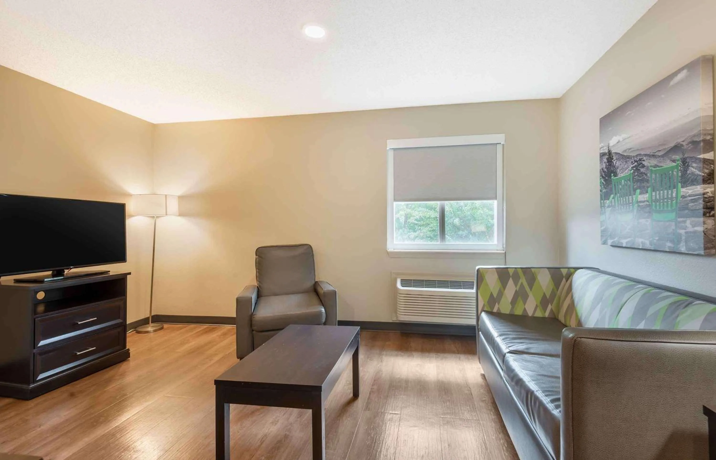 Bedroom, Seating Area in Extended Stay America Select Suites - Charlotte - University Place - E McCullough Dr