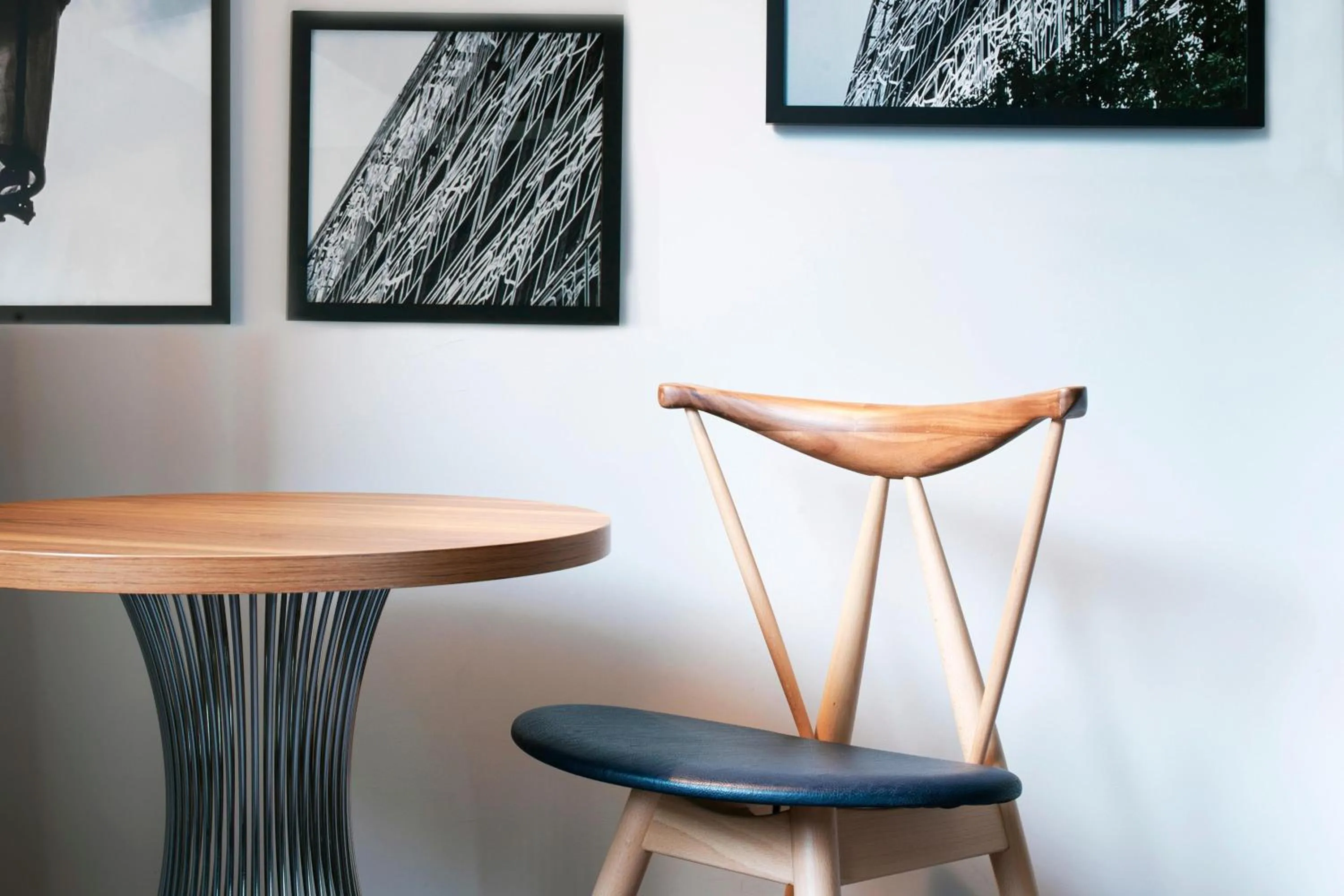 Photo of the whole room in Le Méridien Paris Arc De Triomphe