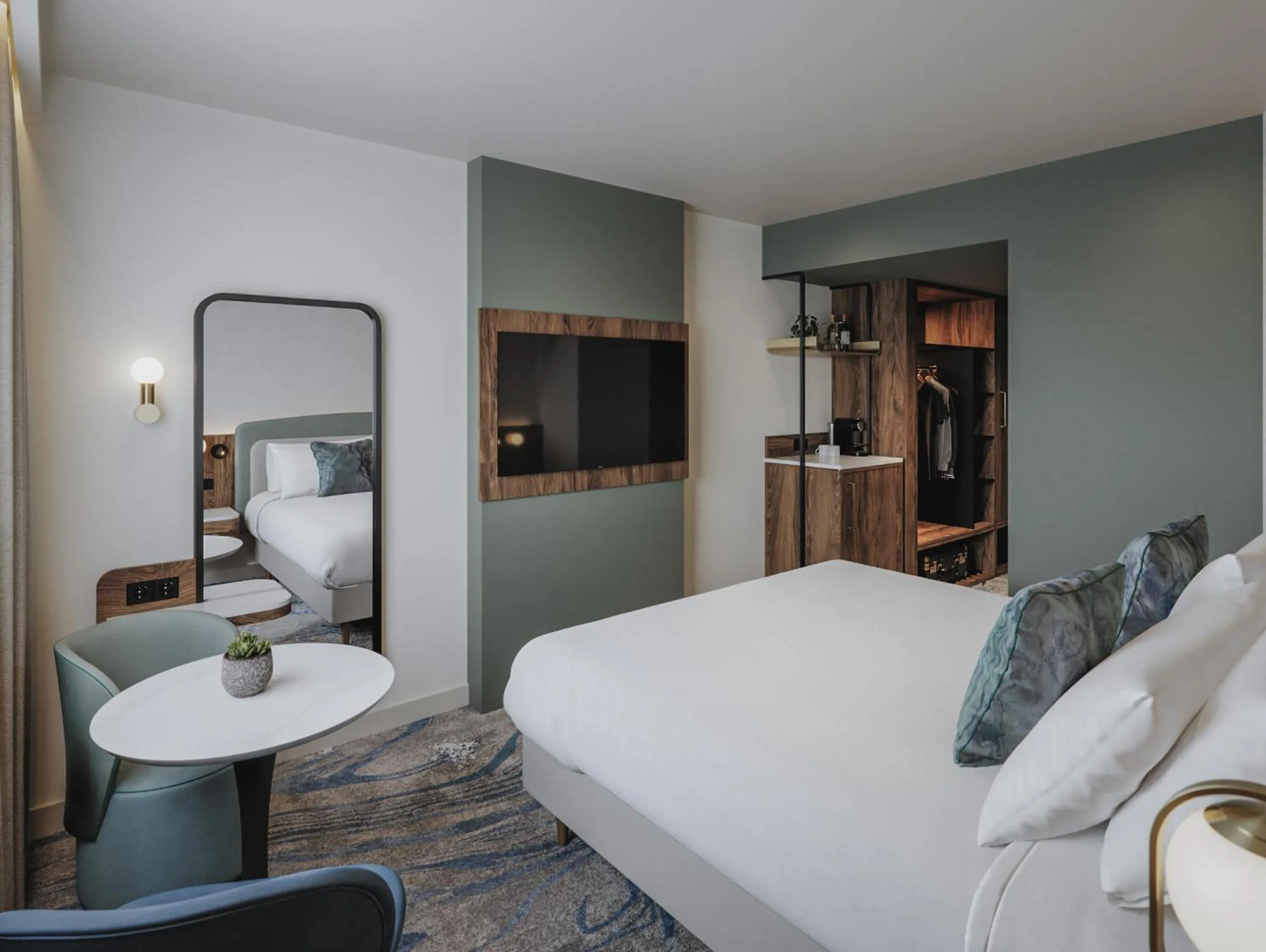 Bed in Le Méridien Paris Arc De Triomphe