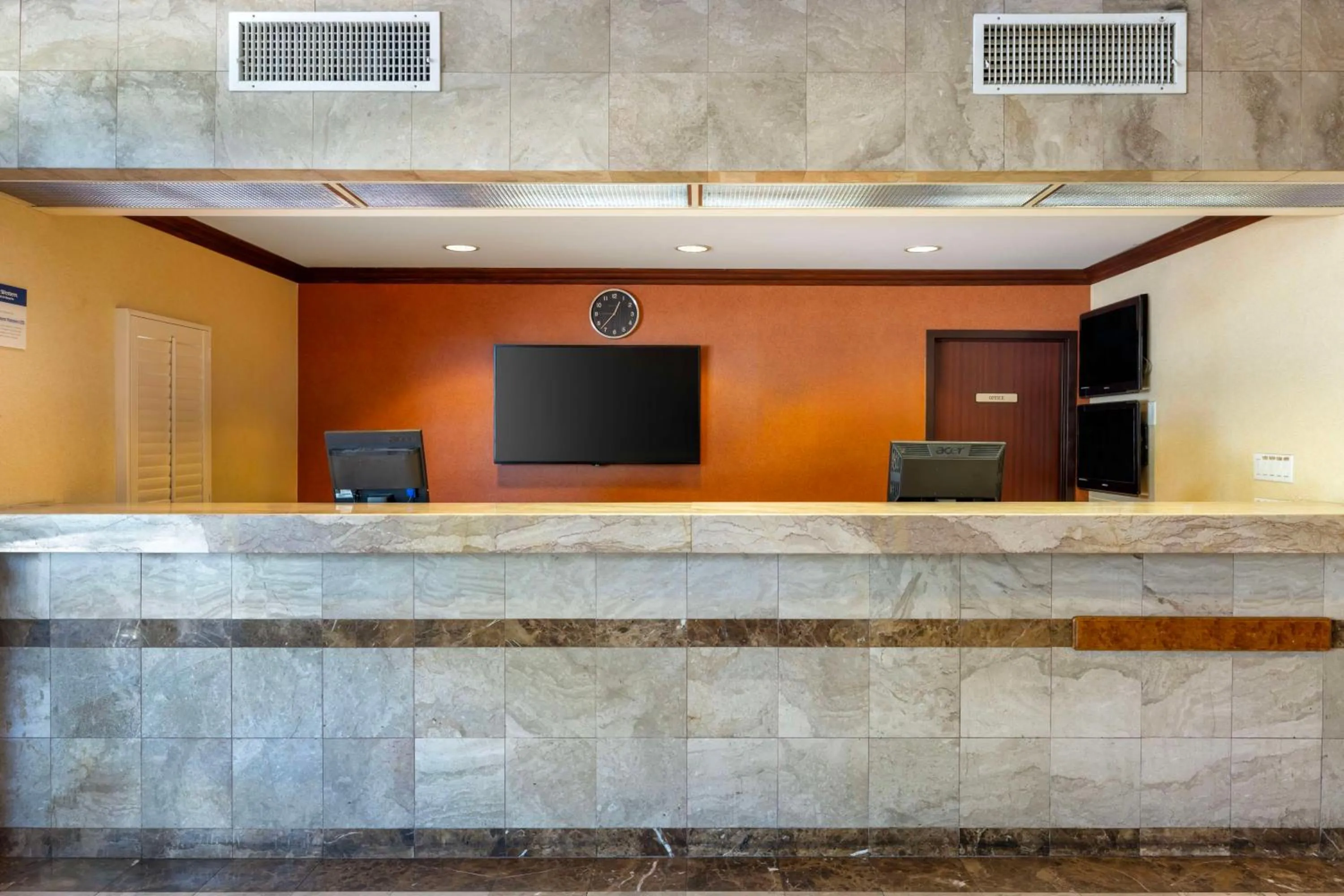 Lobby or reception in Best Western Los Angeles Worldport Hotel