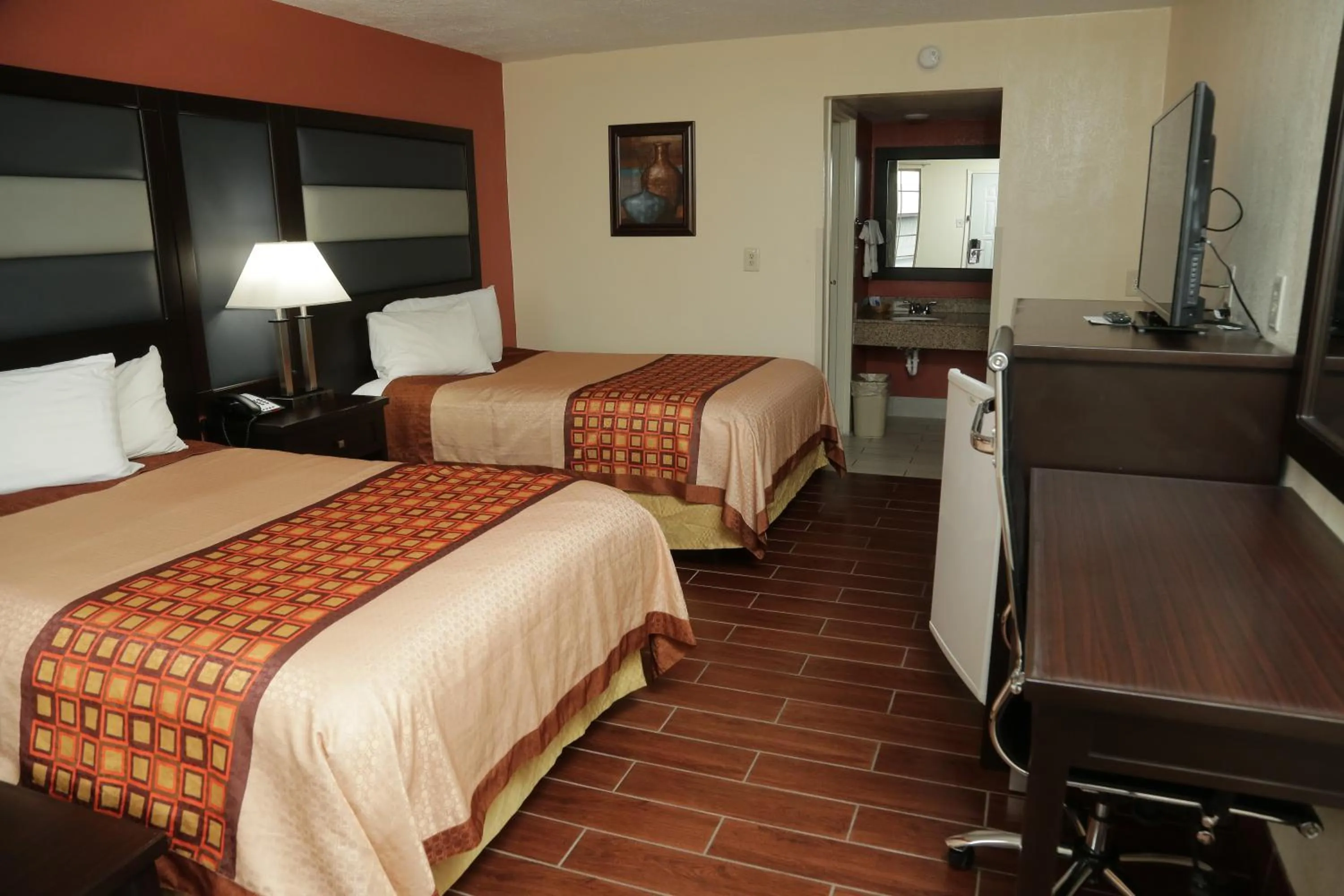 Bed in Budget Inn - Washington