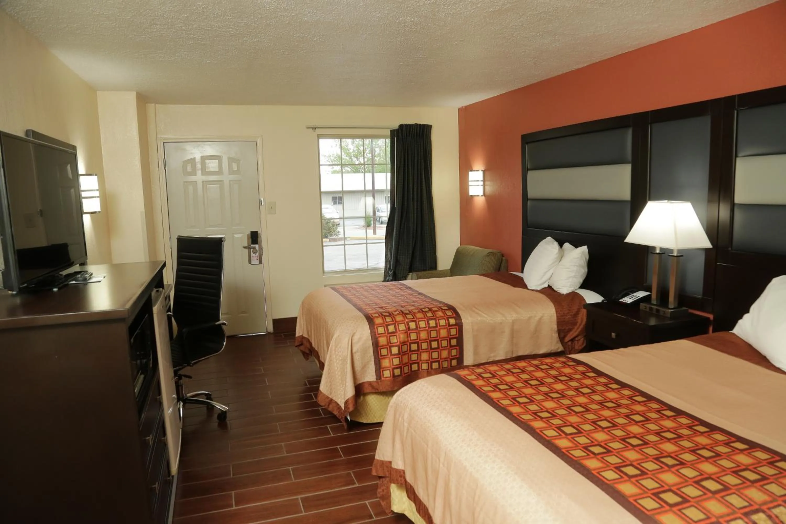 Bed in Budget Inn - Washington