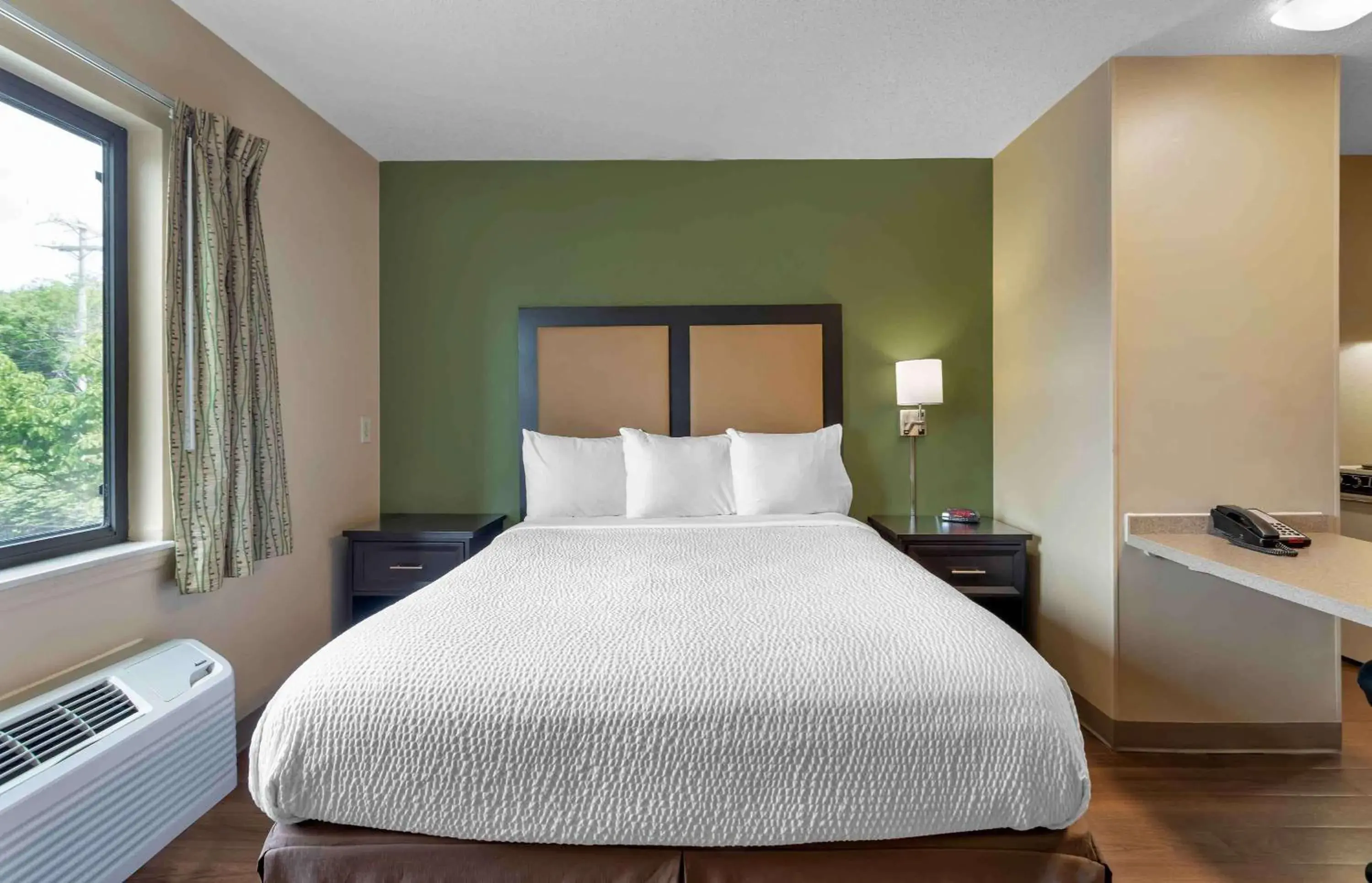 Queen Studio - Non-Smoking in Extended Stay America Suites - Knoxville - West Hills Queen Studio - Non-Smoking in Extended Stay America Suites - Knoxville - West Hills