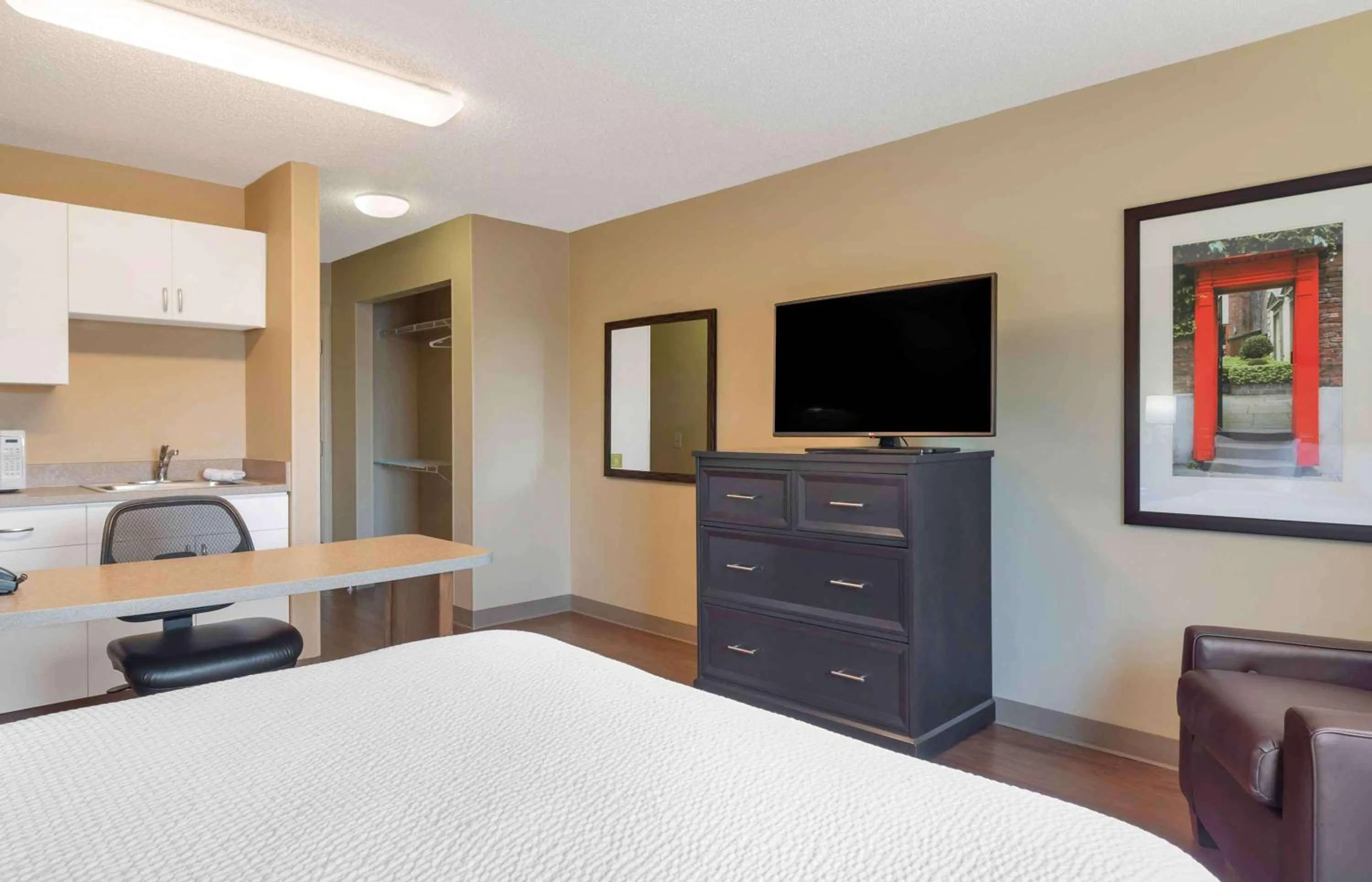 Bedroom, Bed in Extended Stay America Suites - Knoxville - West Hills