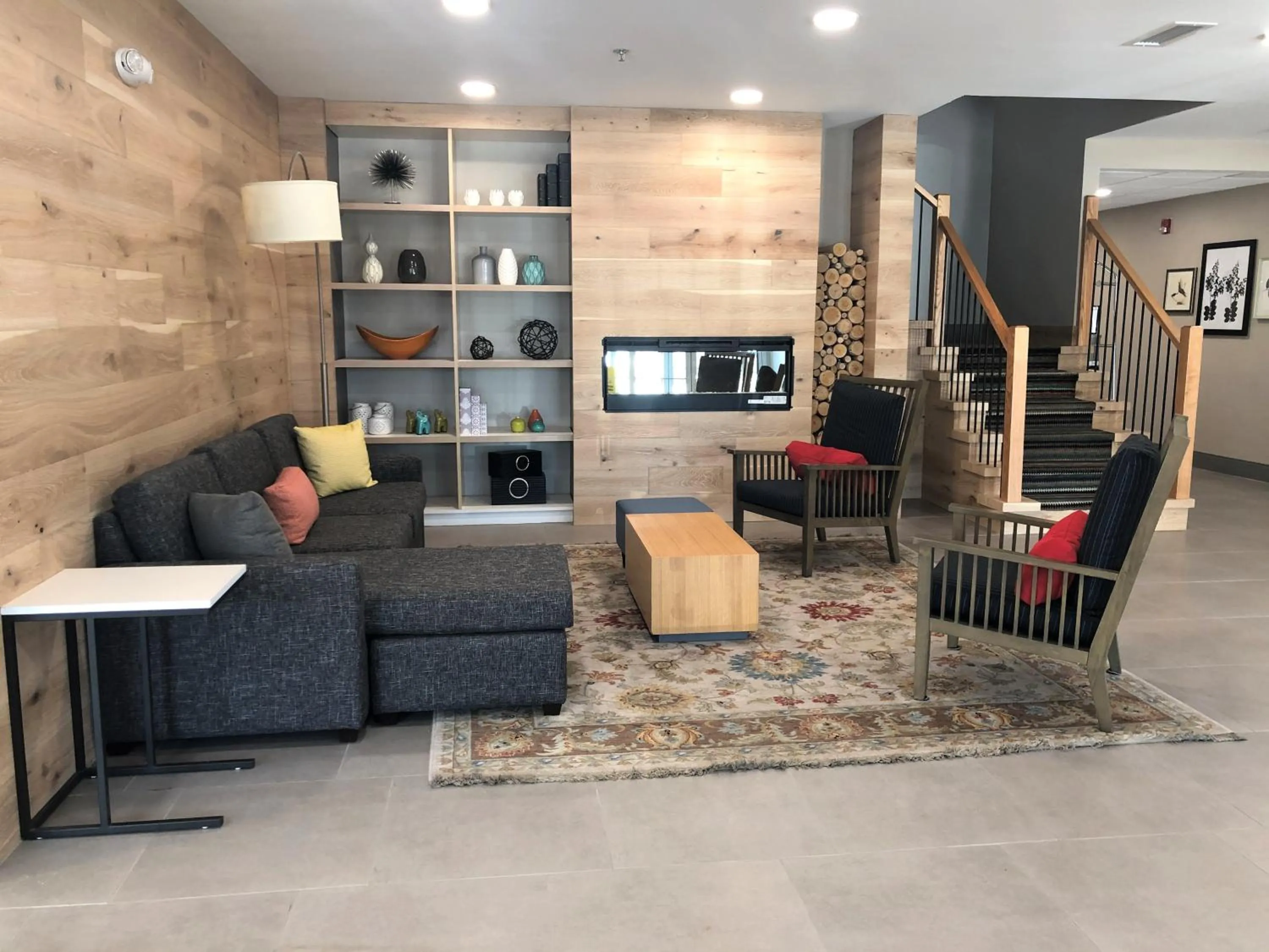 Lobby or reception in Country Inn & Suites by Radisson, Stone Mountain, GA