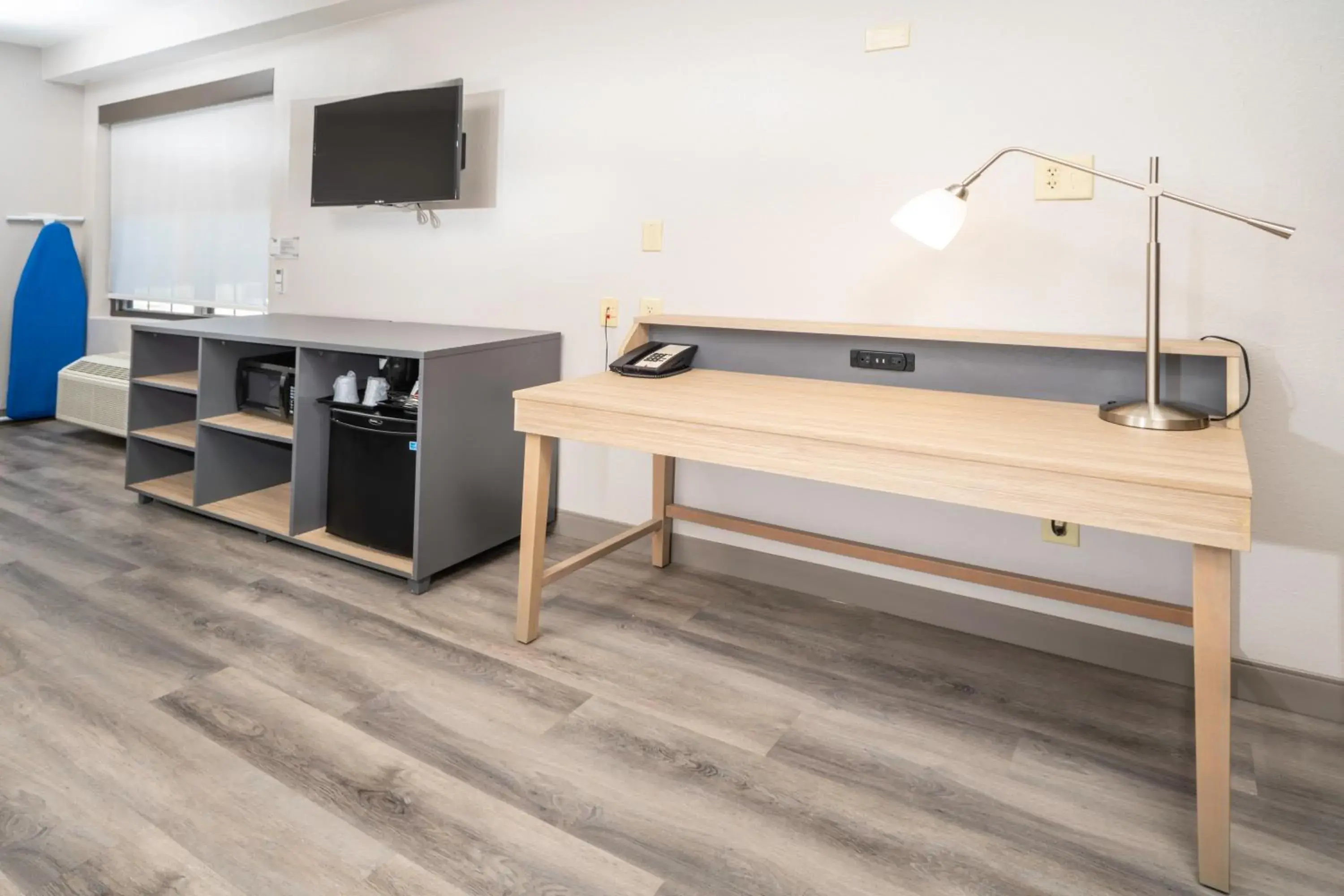 King Studio Suite - Disability Access/Non-Smoking in Country Inn & Suites by Radisson, Stone Mountain, GA King Studio Suite - Disability Access/Non-Smoking in Country Inn & Suites by Radisson, Stone Mountain, GA