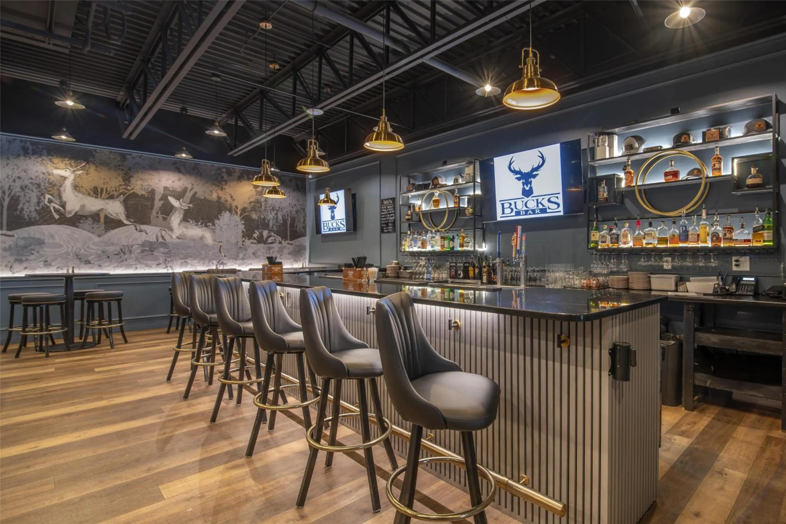 Lounge or bar in Best Western Caribou Inn