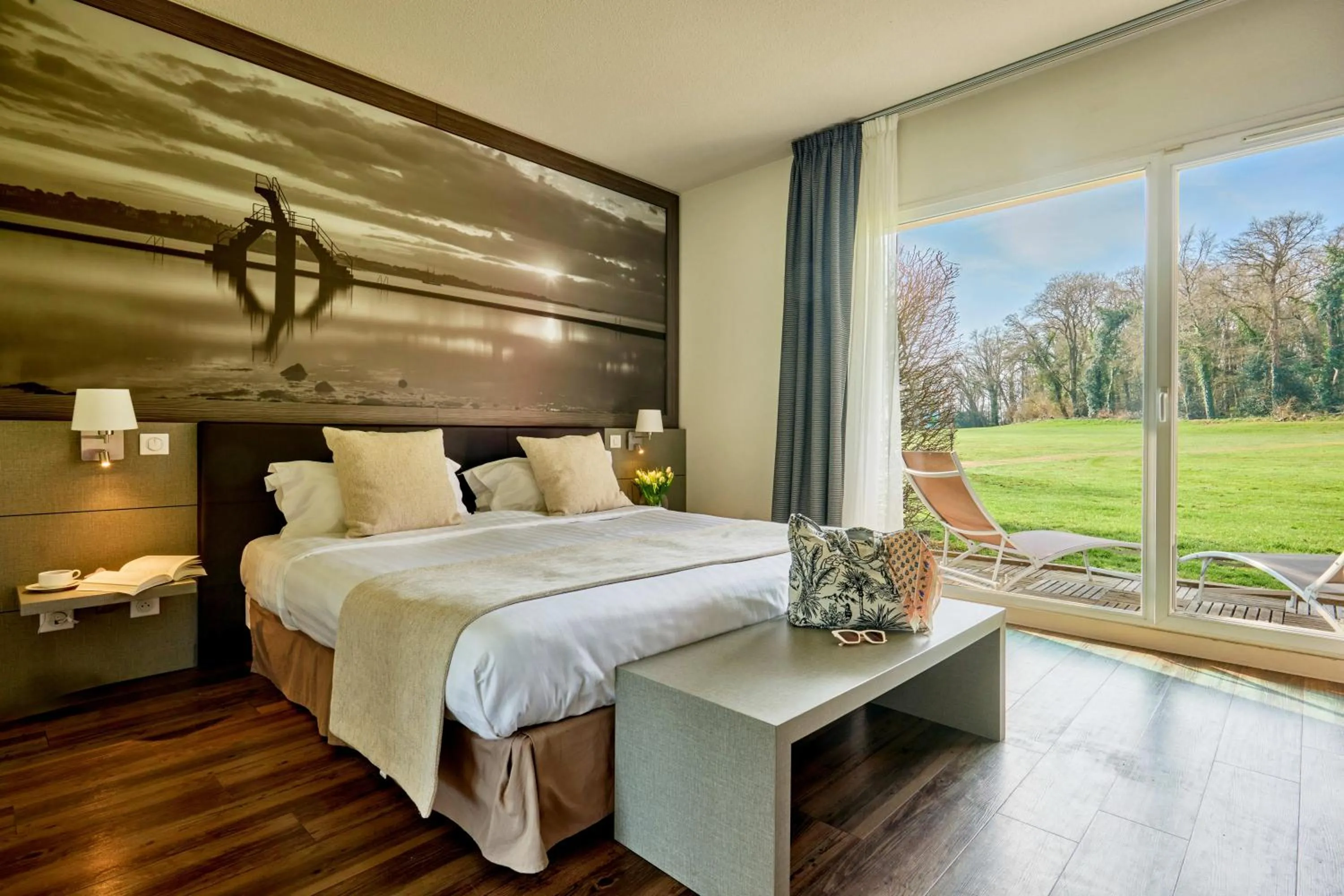 Bed in Saint Malo Golf Resort