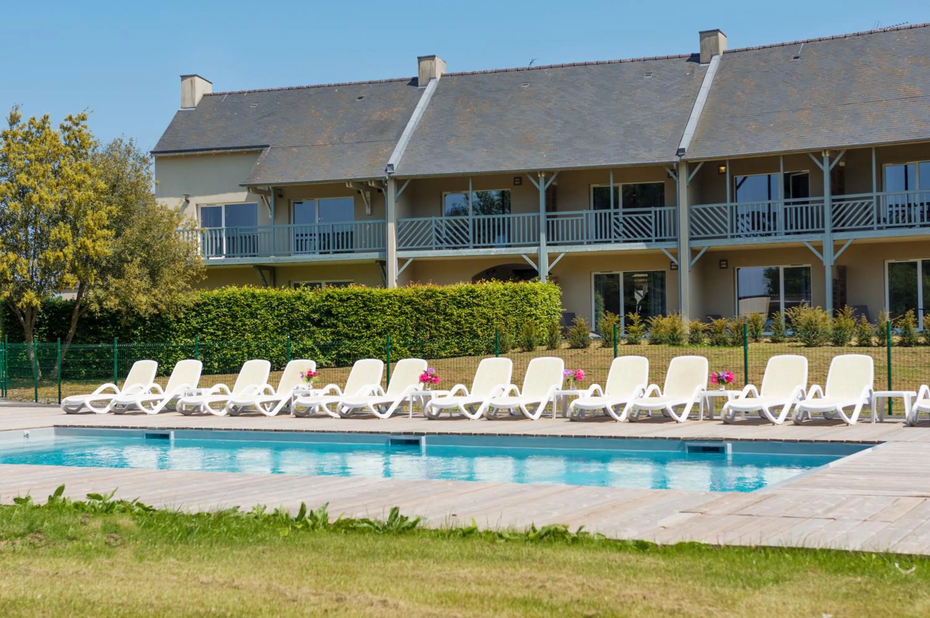 Swimming pool in Saint Malo Golf Resort