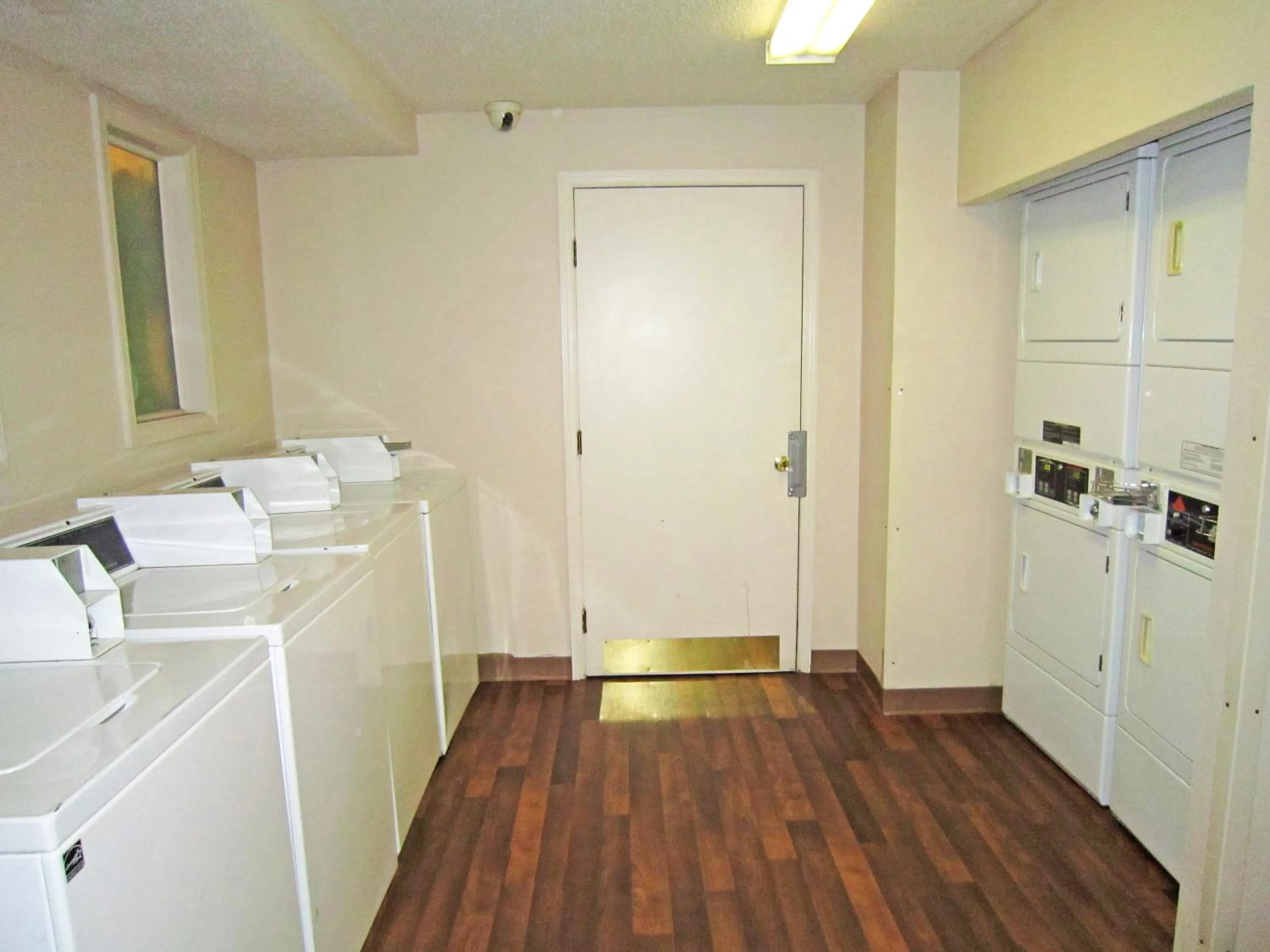 Other, Bathroom in Suburban Studios Columbus East